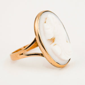 vintage White Shell Cameo Ring