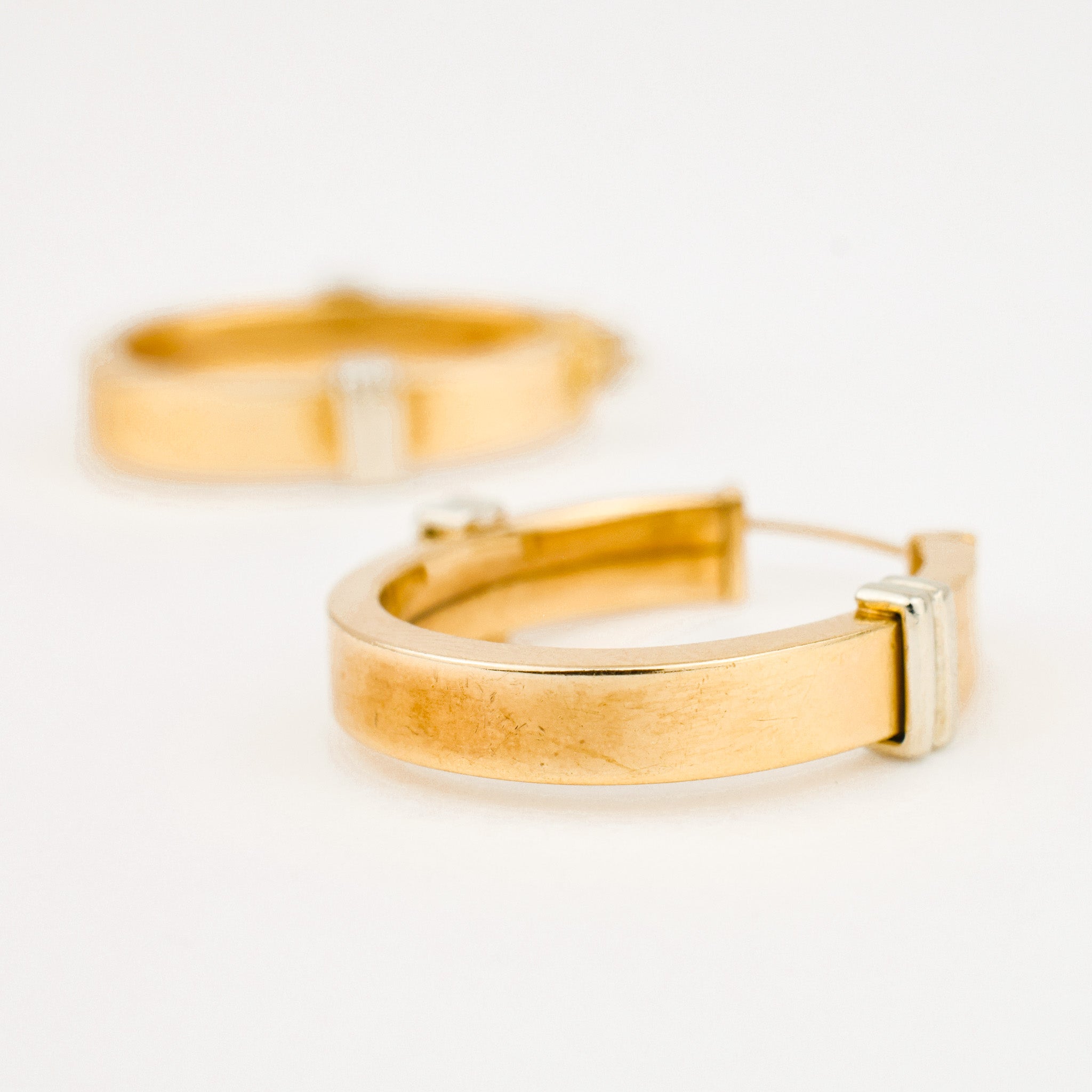 28 mm Two-Tone Oval Gold Hoop Earrings