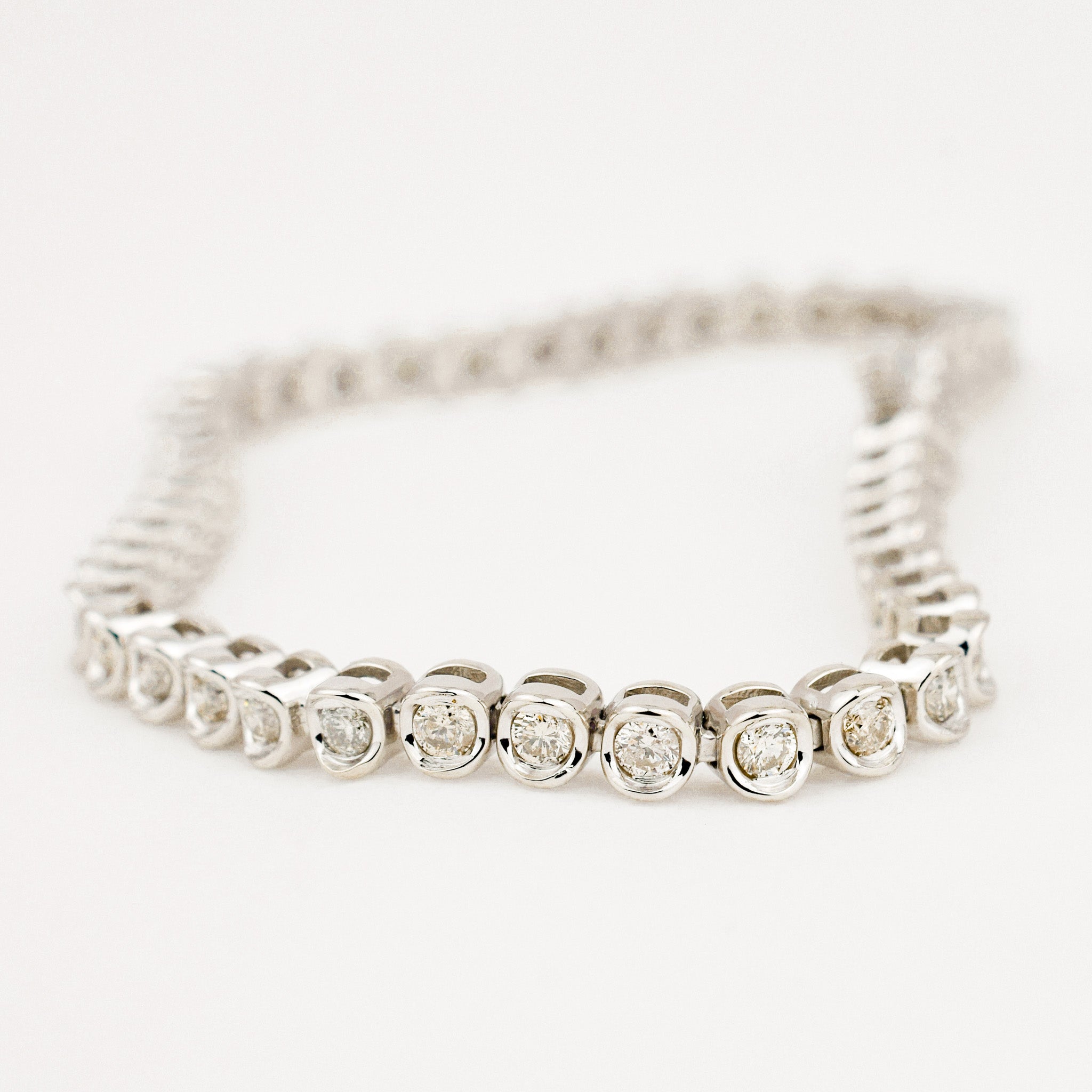 vintage 1.9 ct 7" Tennis Bracelet with 52 diamonds