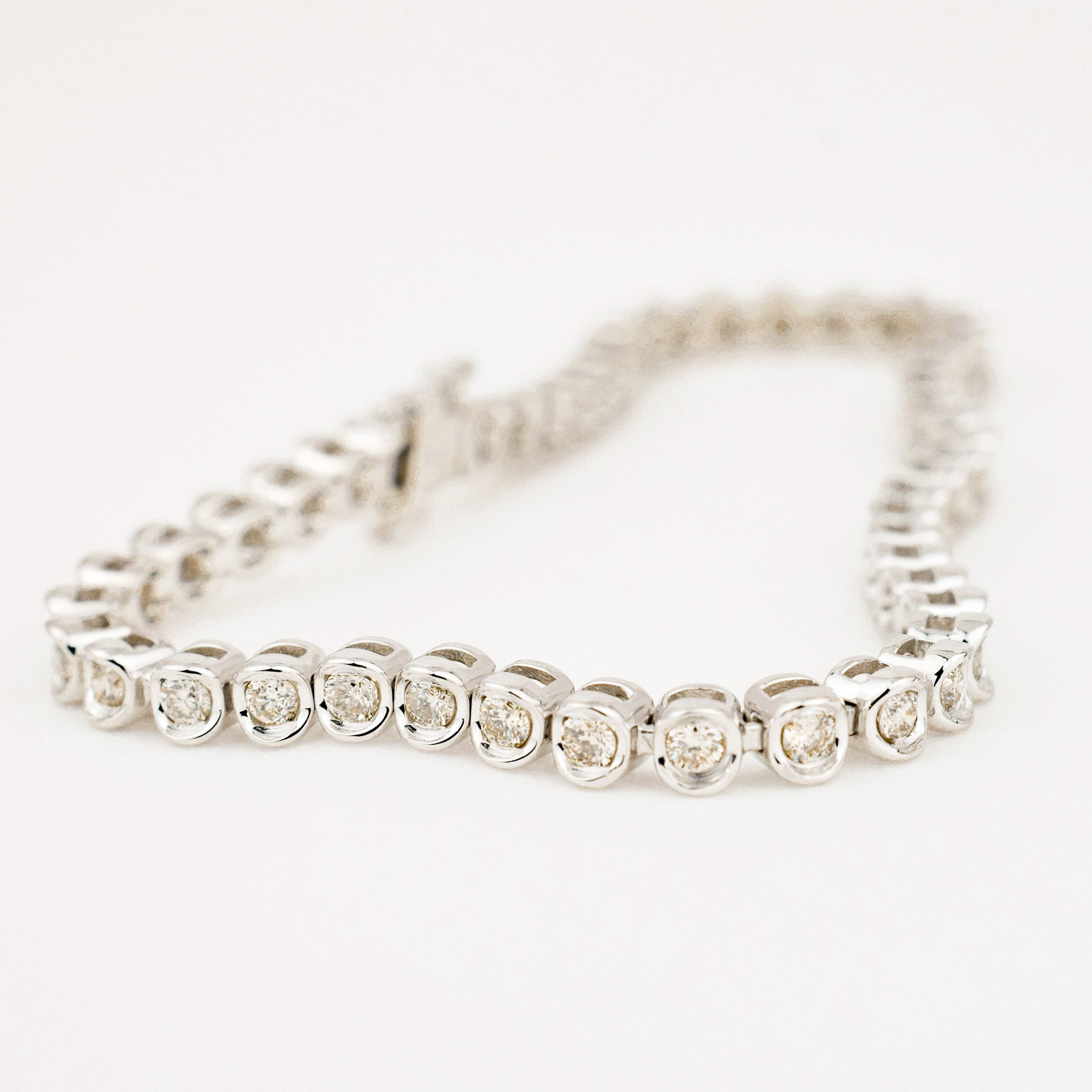 vintage 1.9 ct 7" Tennis Bracelet with 52 diamonds