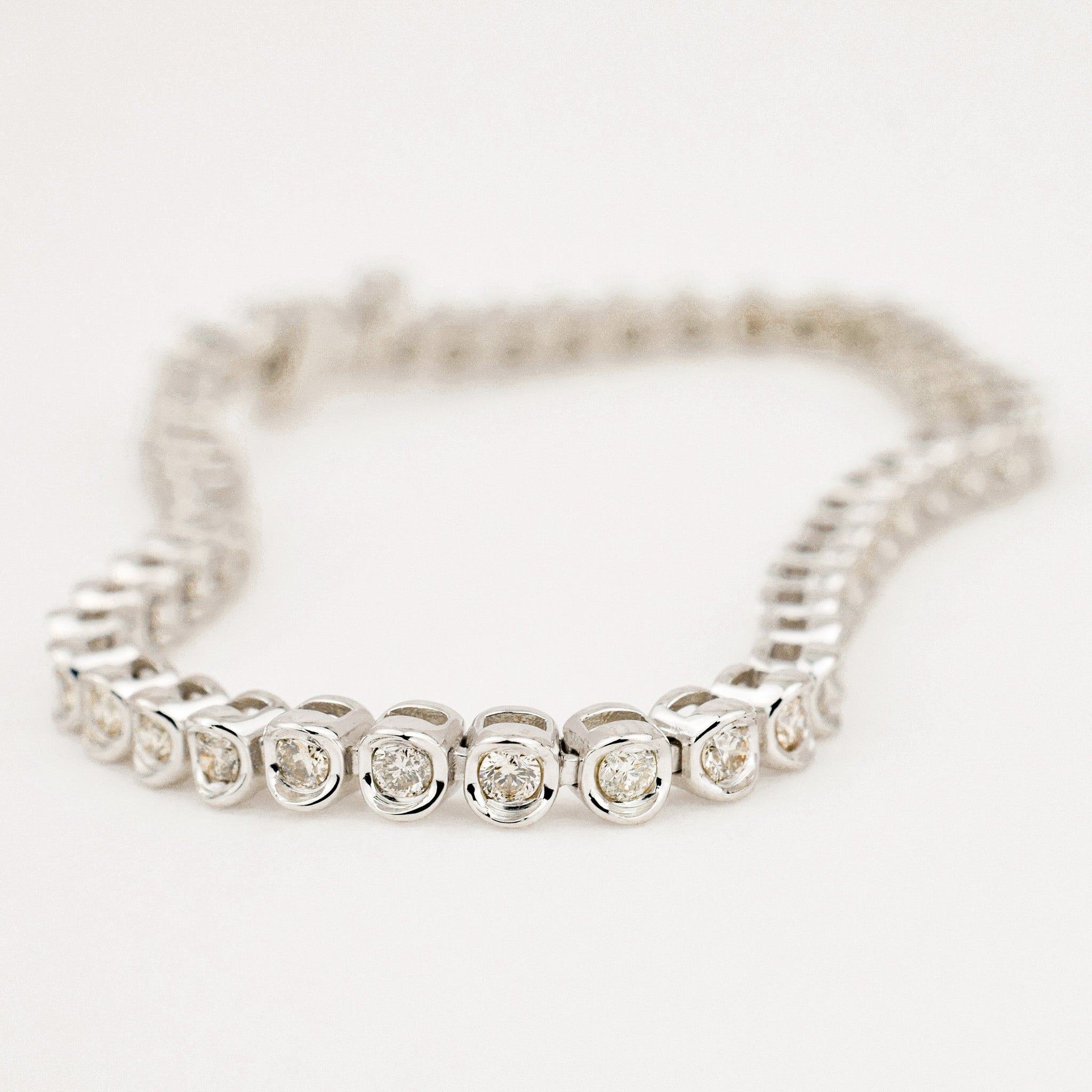 vintage 1.9 ct 7" Tennis Bracelet with 52 diamonds