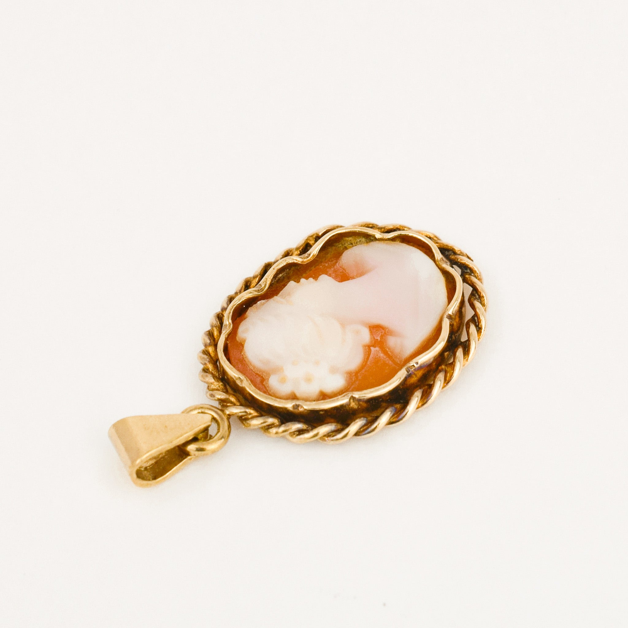 vintage Cornelian Shell Cameo Pendant