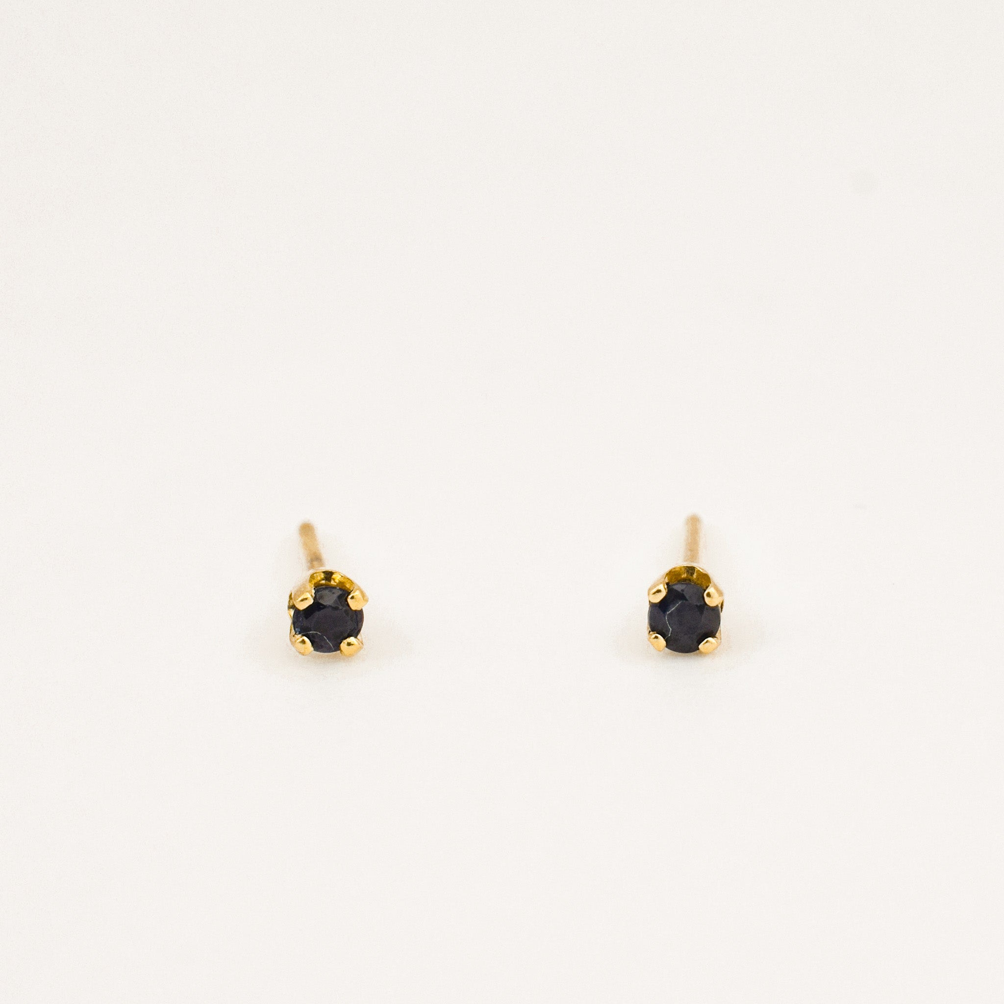 vintage sapphire stud earrings 