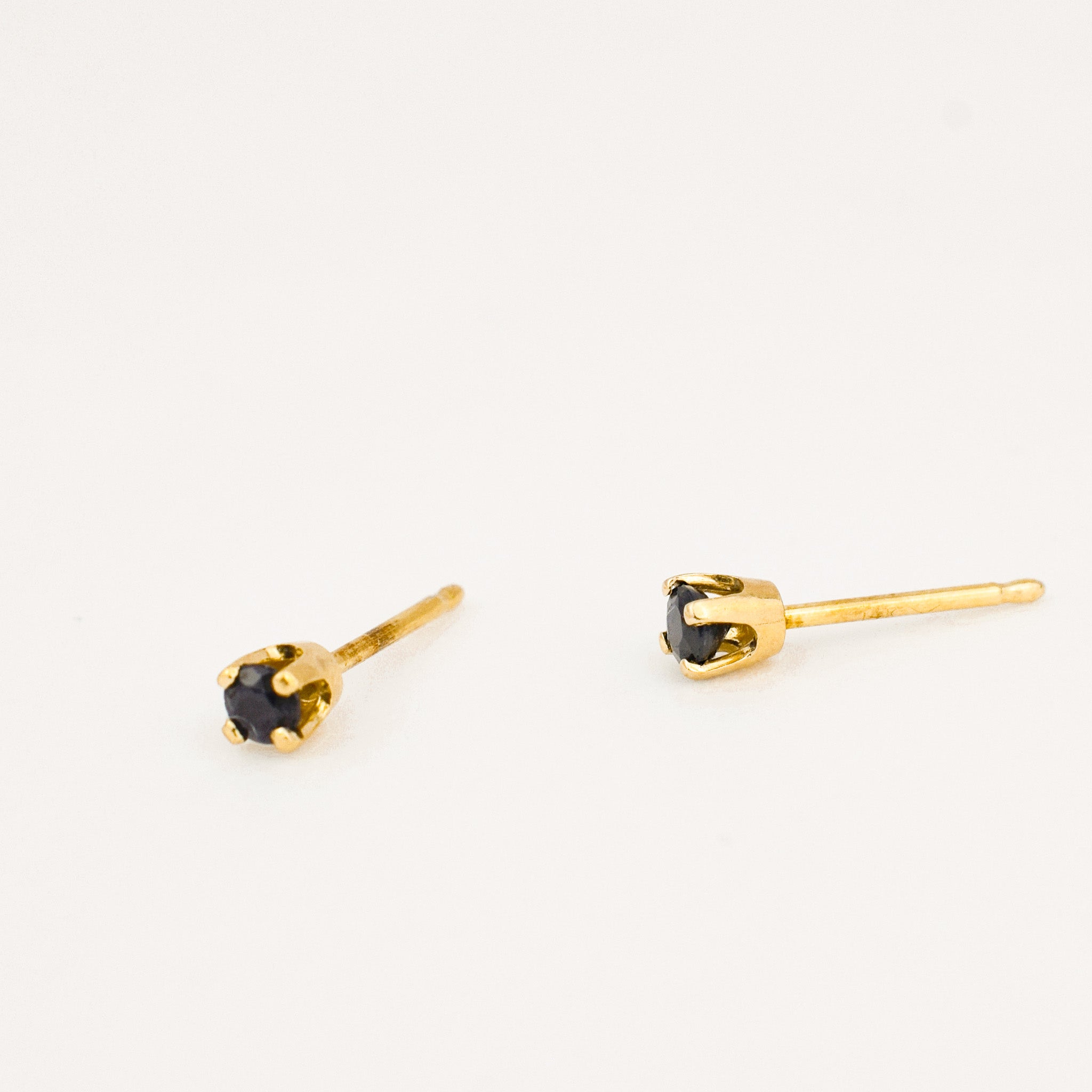 vintage sapphire stud earrings 