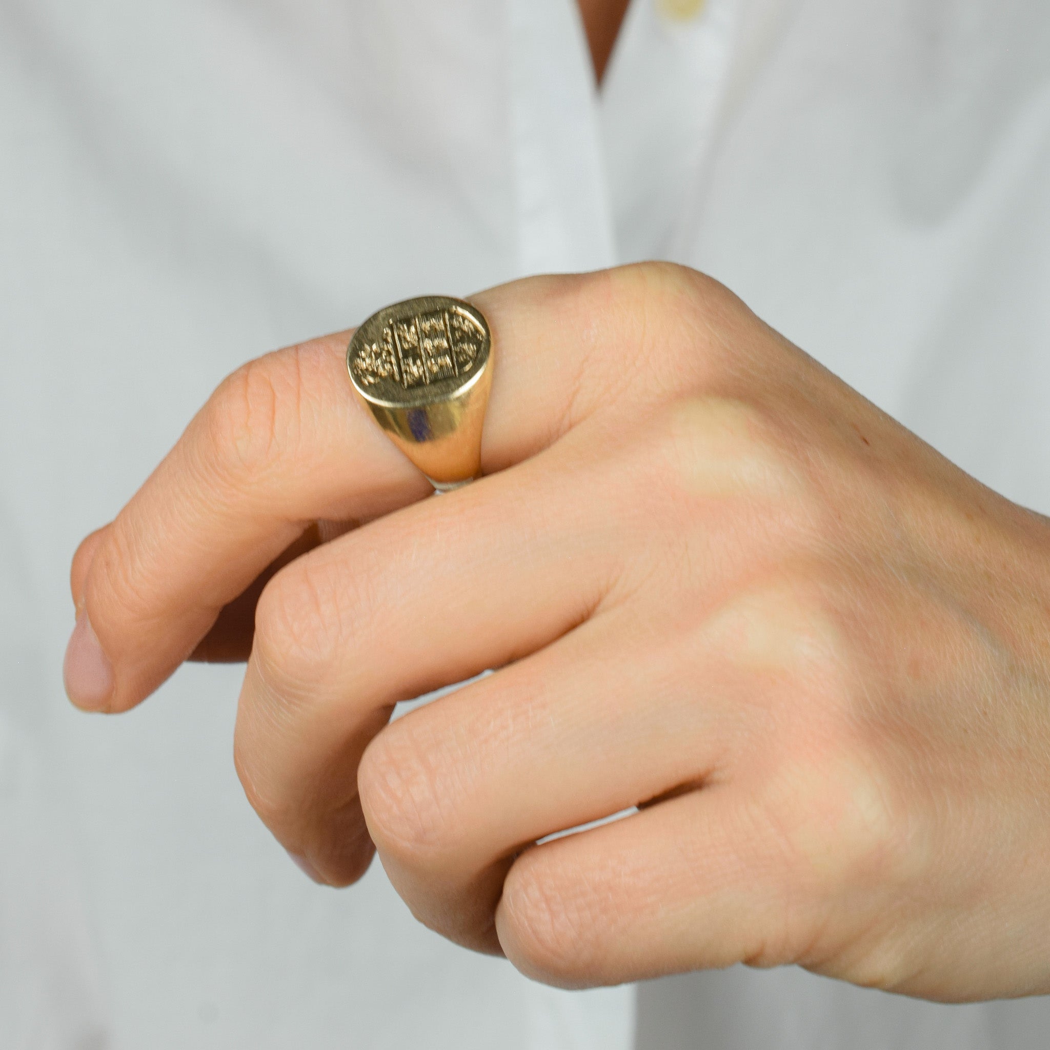 vintage gold family crest ring
