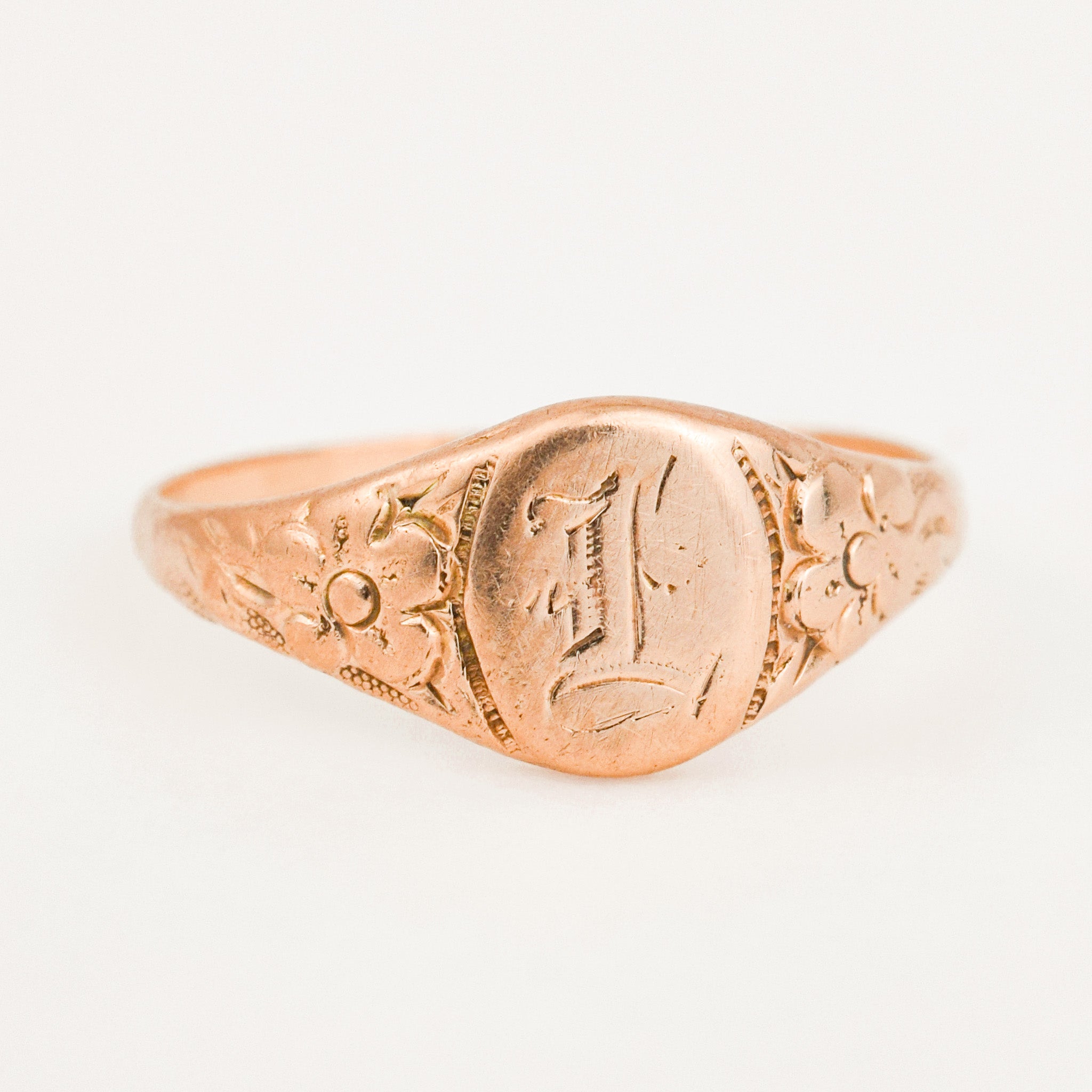 vintage gold 'L' Signet Ring