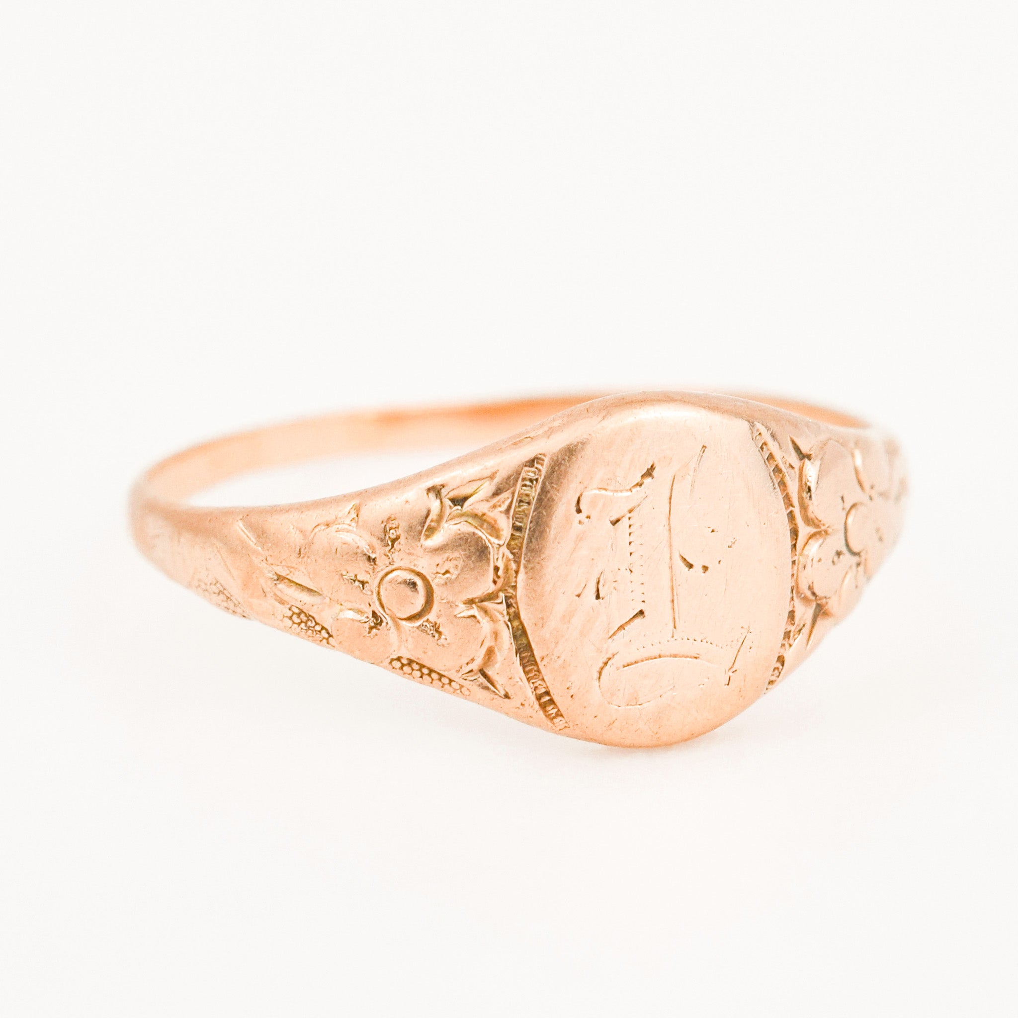 vintage gold 'L' Signet Ring