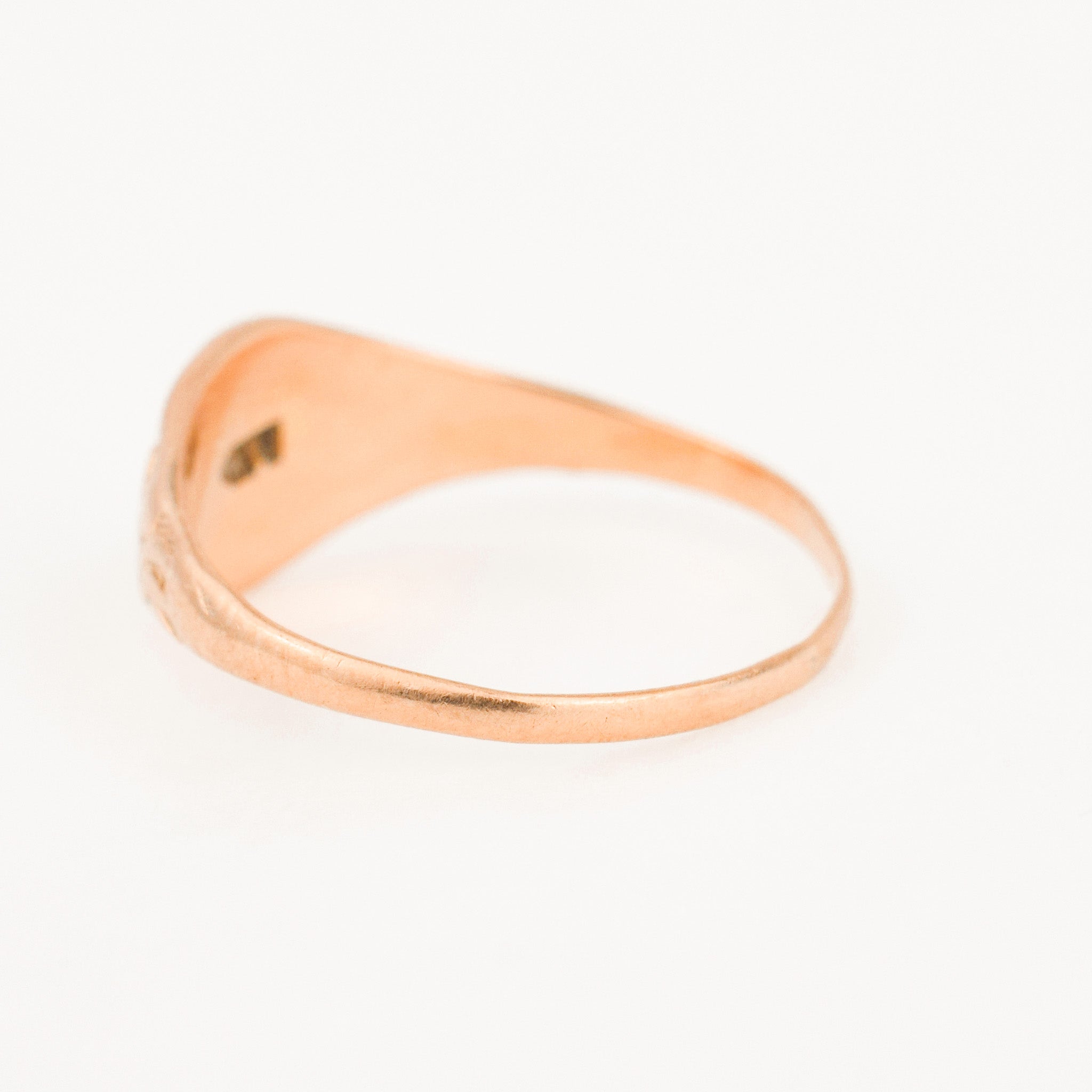 vintage gold 'L' Signet Ring