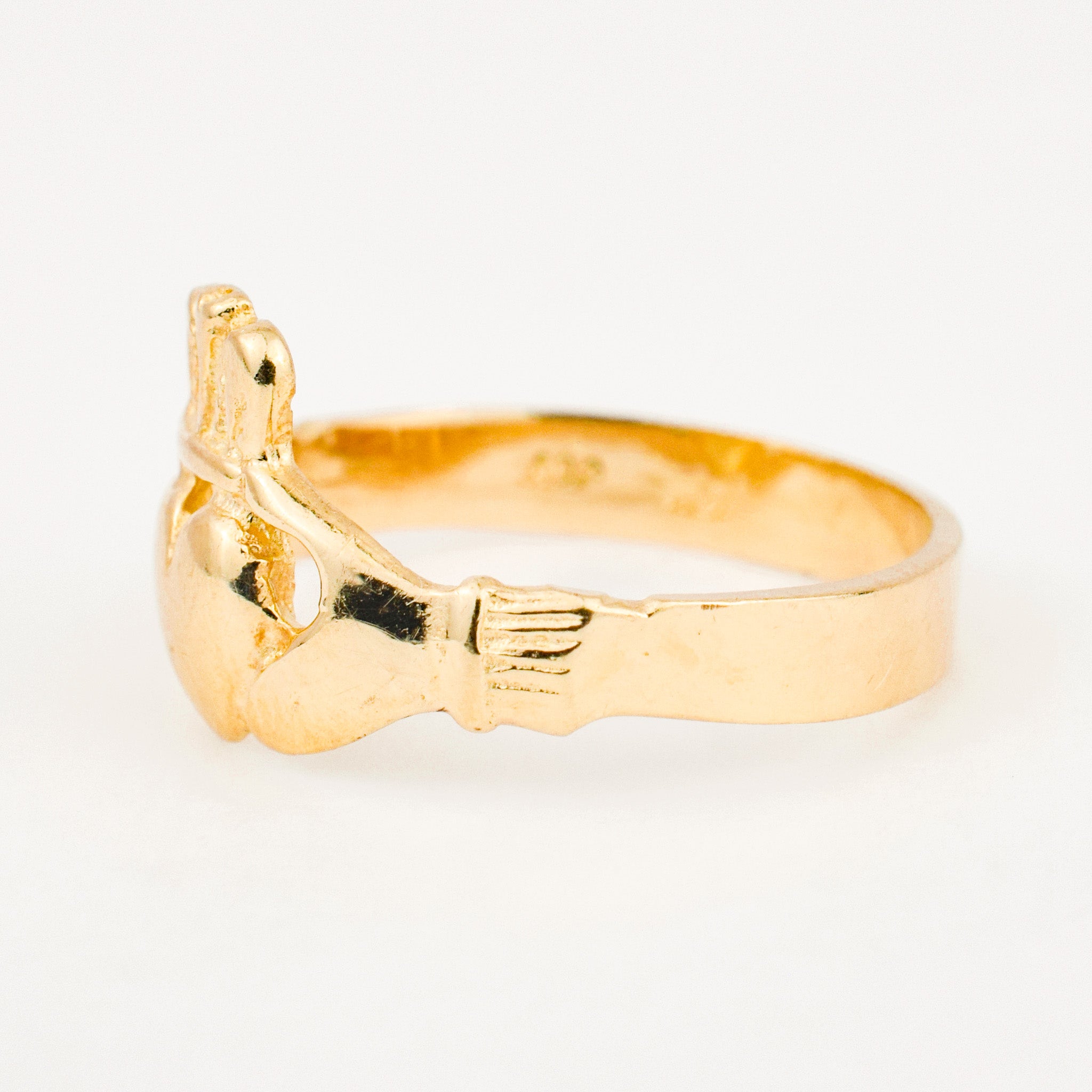 vintage gold Claddagh Ring