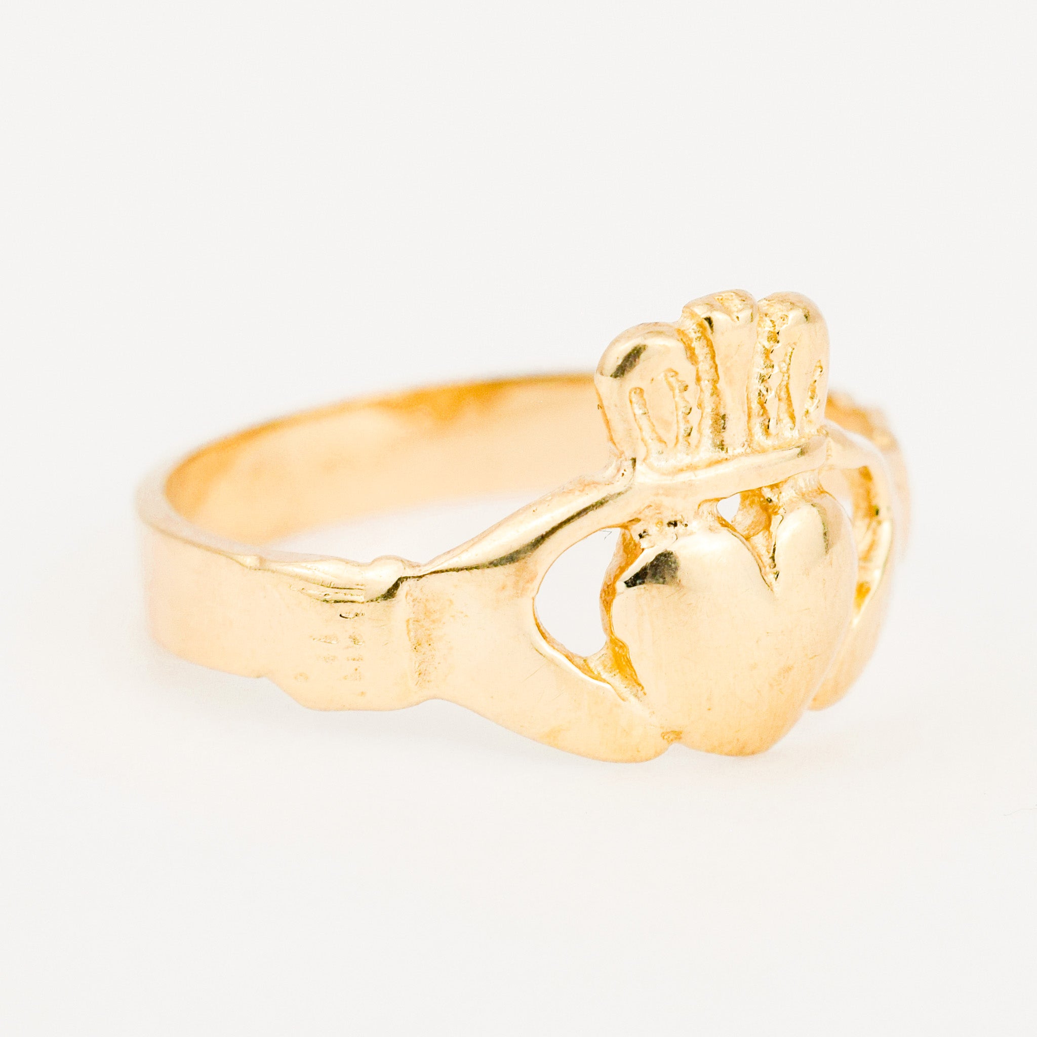 vintage gold Claddagh Ring