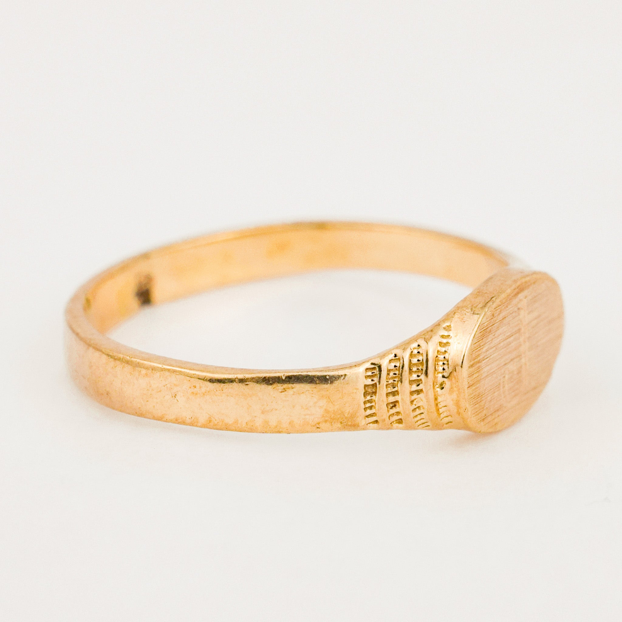 vintage gold 'J' Signet Ring
