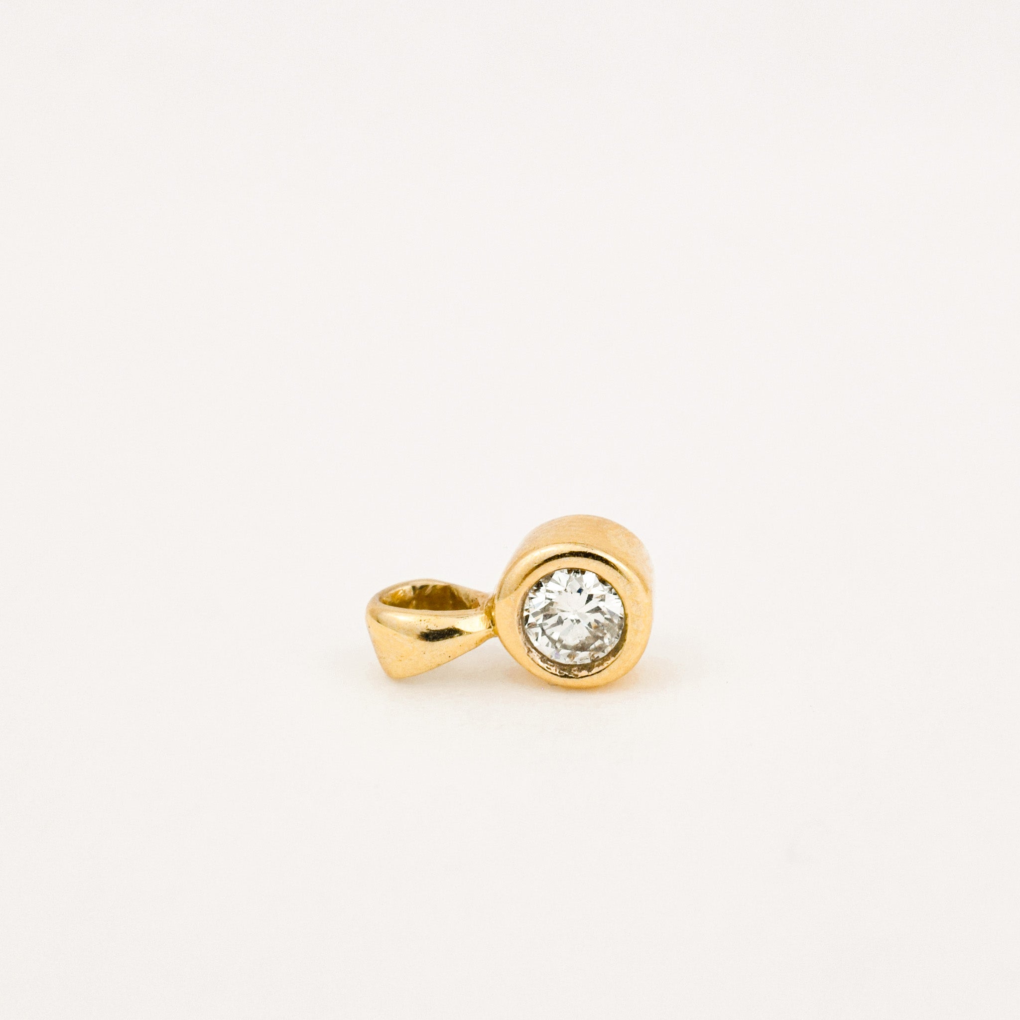 vintage 14k bezel set diamond pedant 