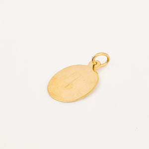 'T' Charm