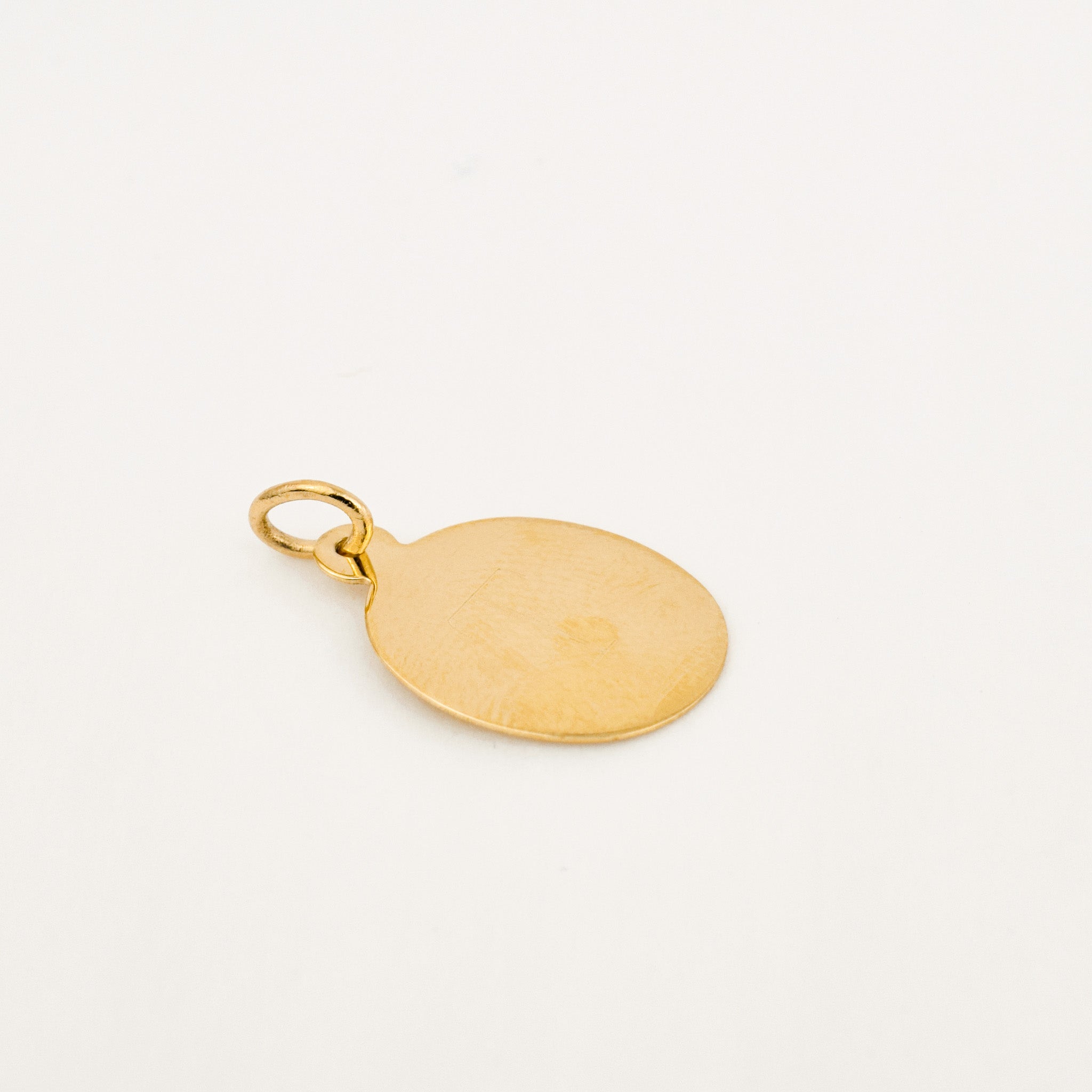 'T' Charm