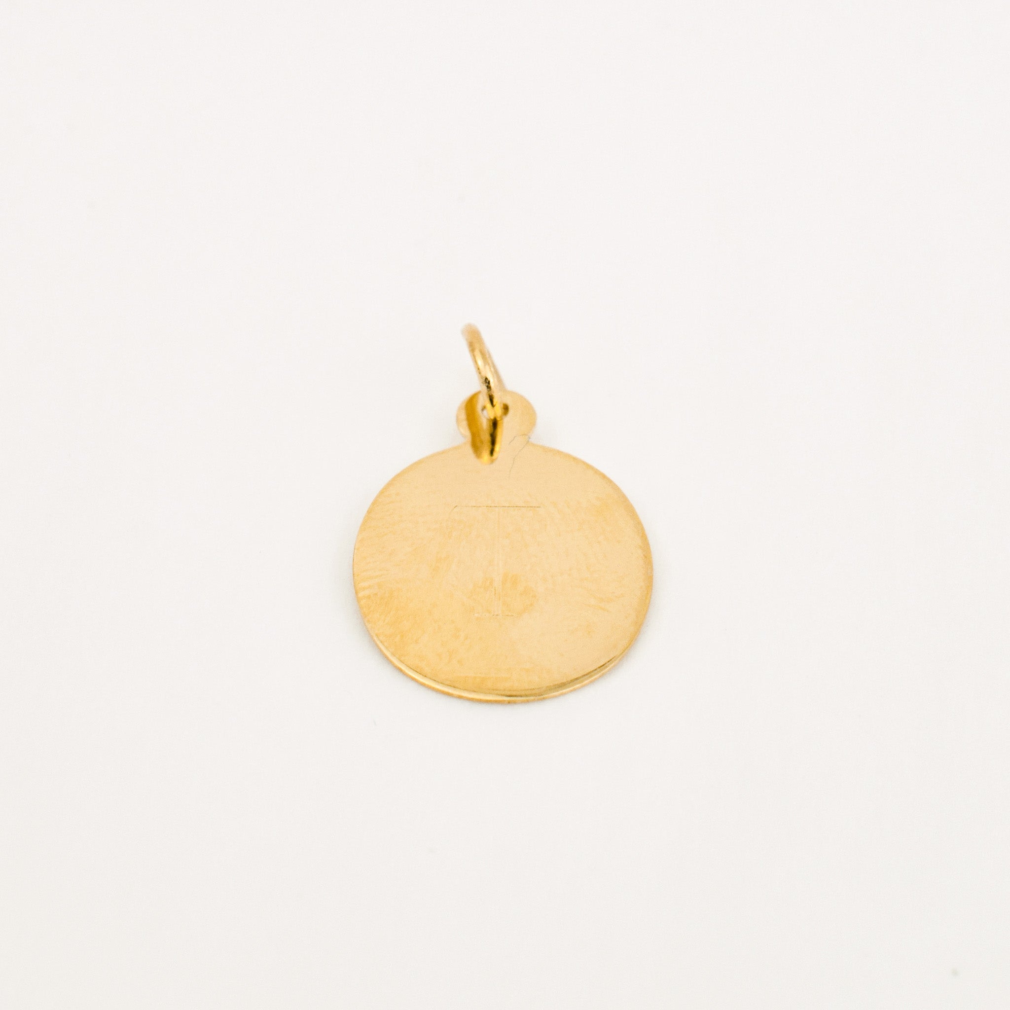 'T' Charm