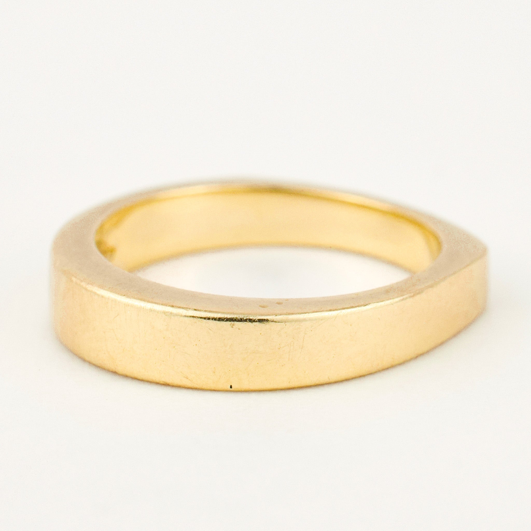 vintage 4.2 mm Square Back Gold Band