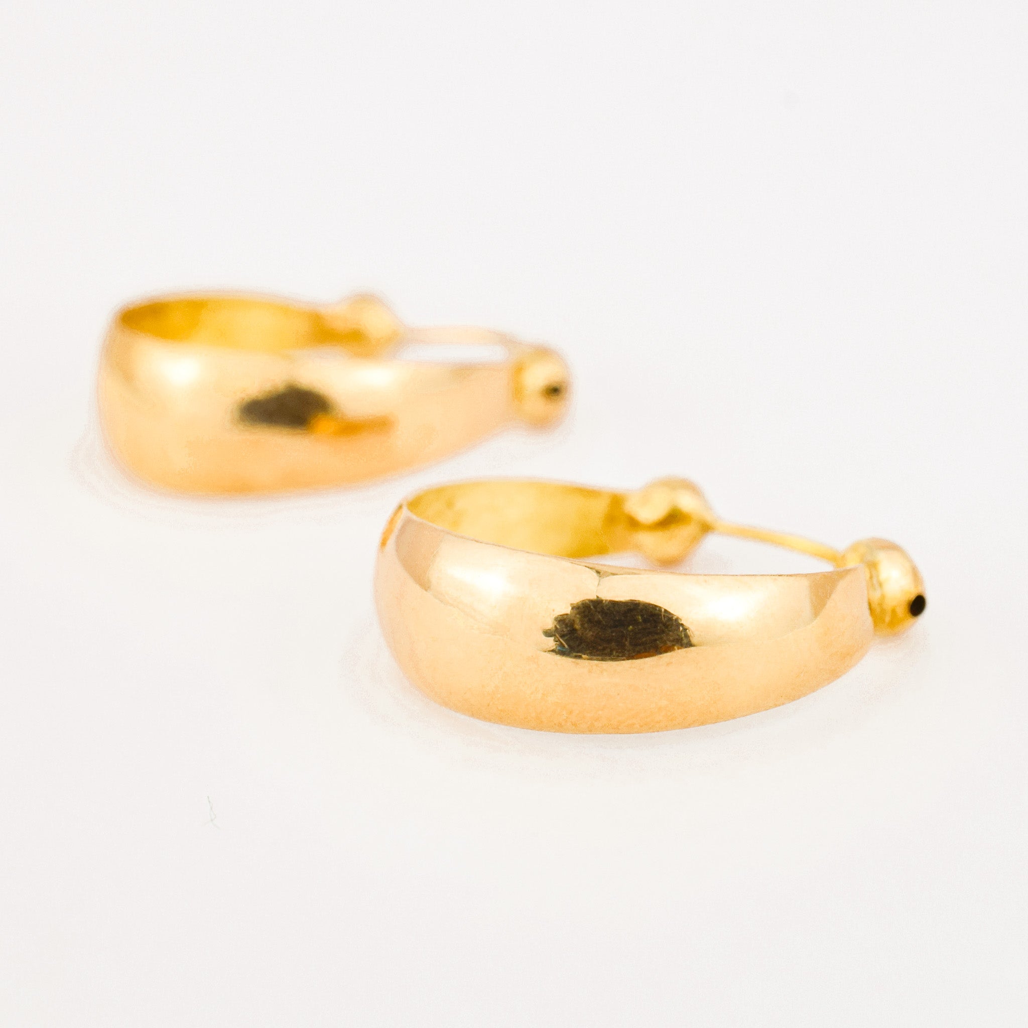 vintage 18k 18.2 mm Ball Detail Gold Hoops