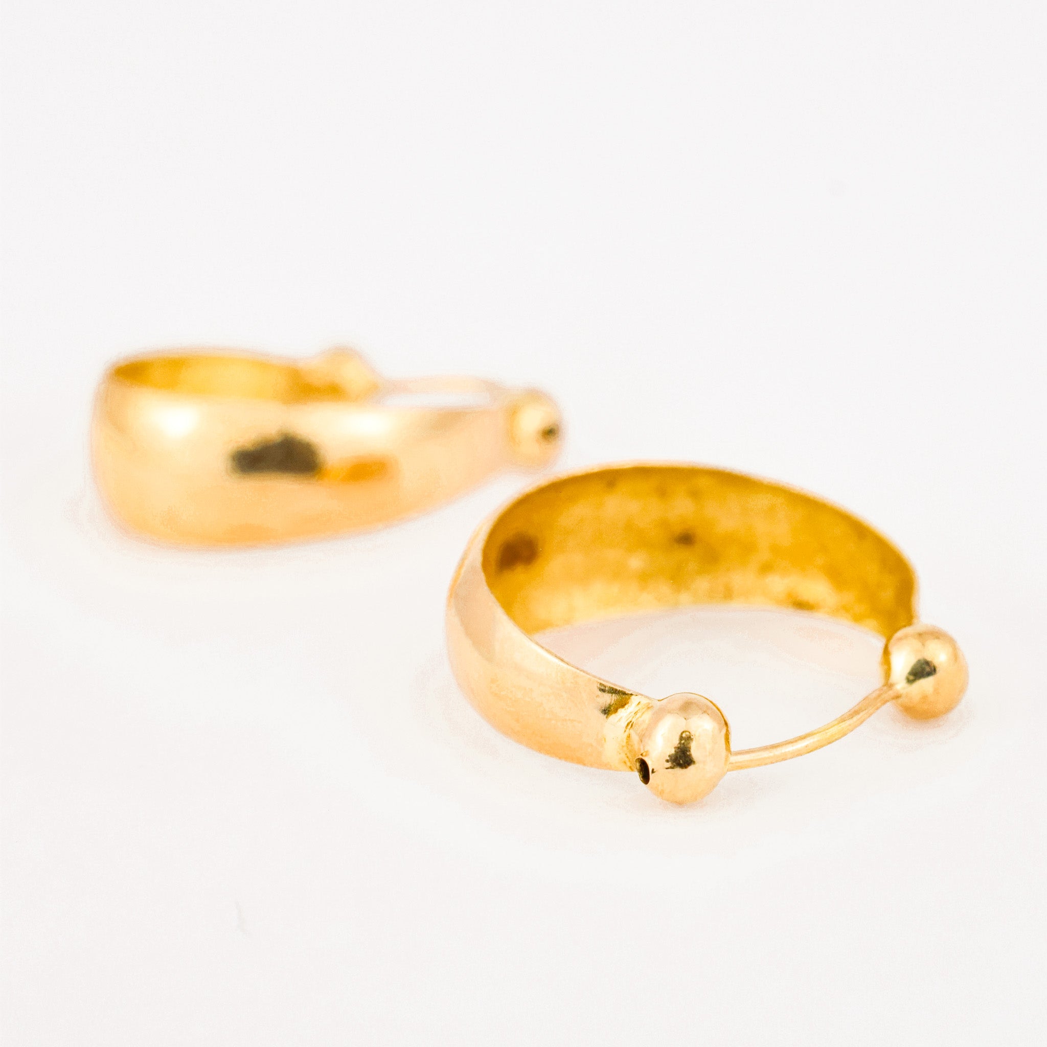 vintage 18k 18.2 mm Ball Detail Gold Hoops