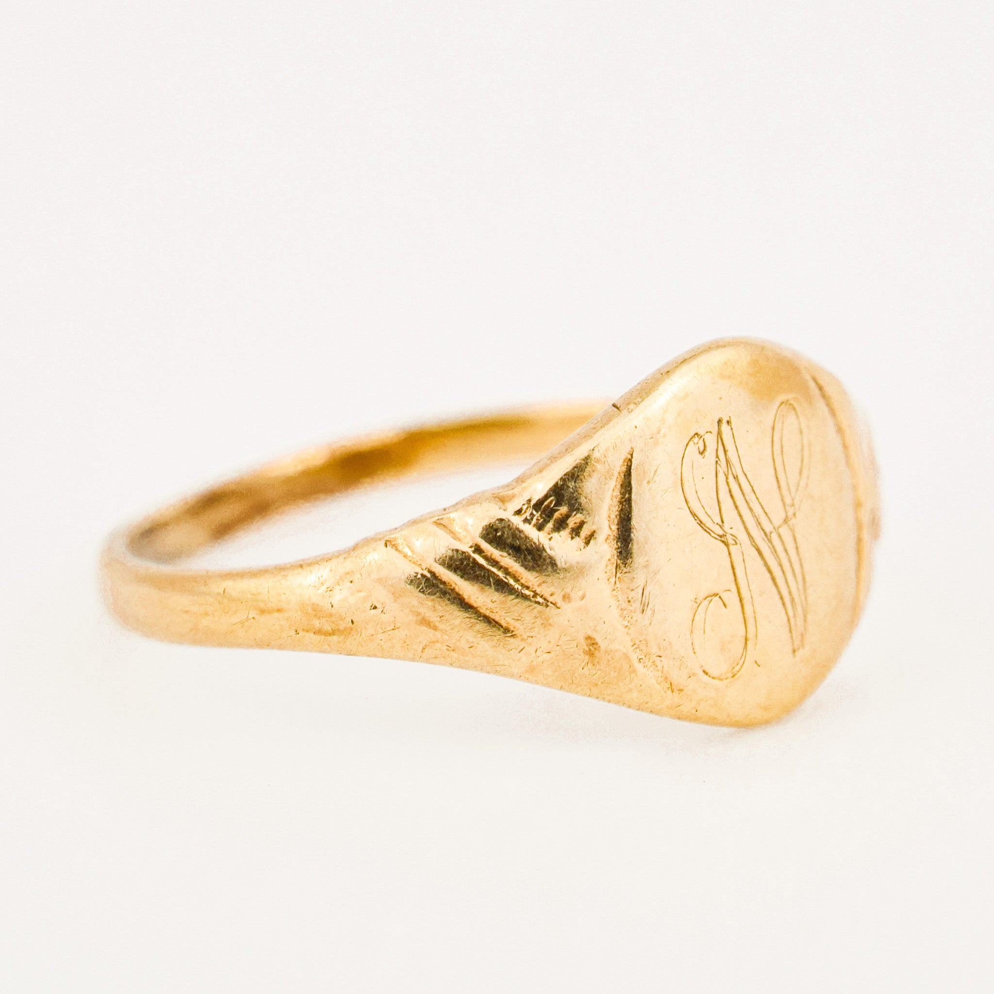 vintage gold 'n' signet ring 