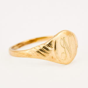 vintage gold 'n' signet ring 