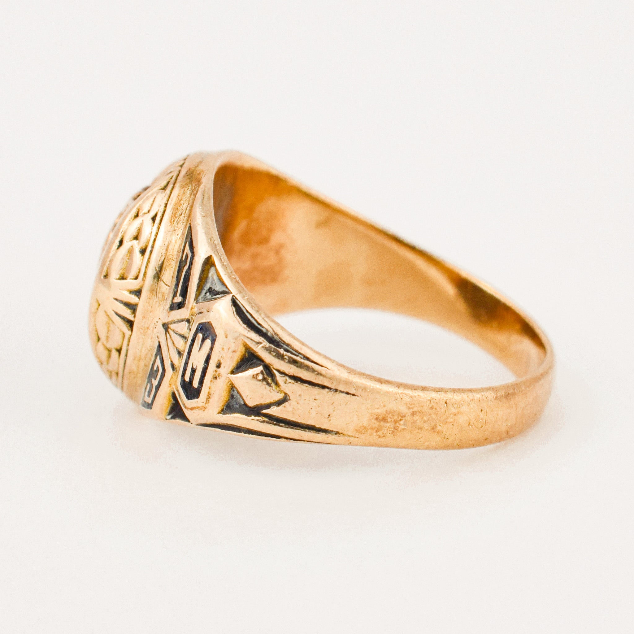 vintage 'R' Jostens 1973 school ring