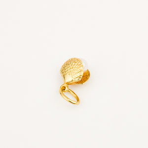 vintage gold Small Pearl Seashell charm 