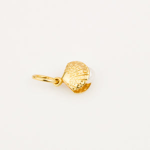 vintage gold Small Pearl Seashell charm 