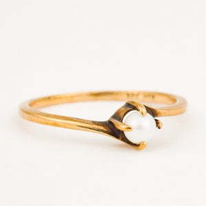 Claw Set Pearl Ring