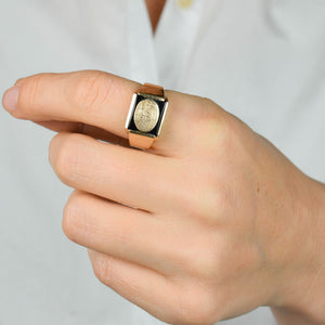 vintage onyx 'g' signet ring 