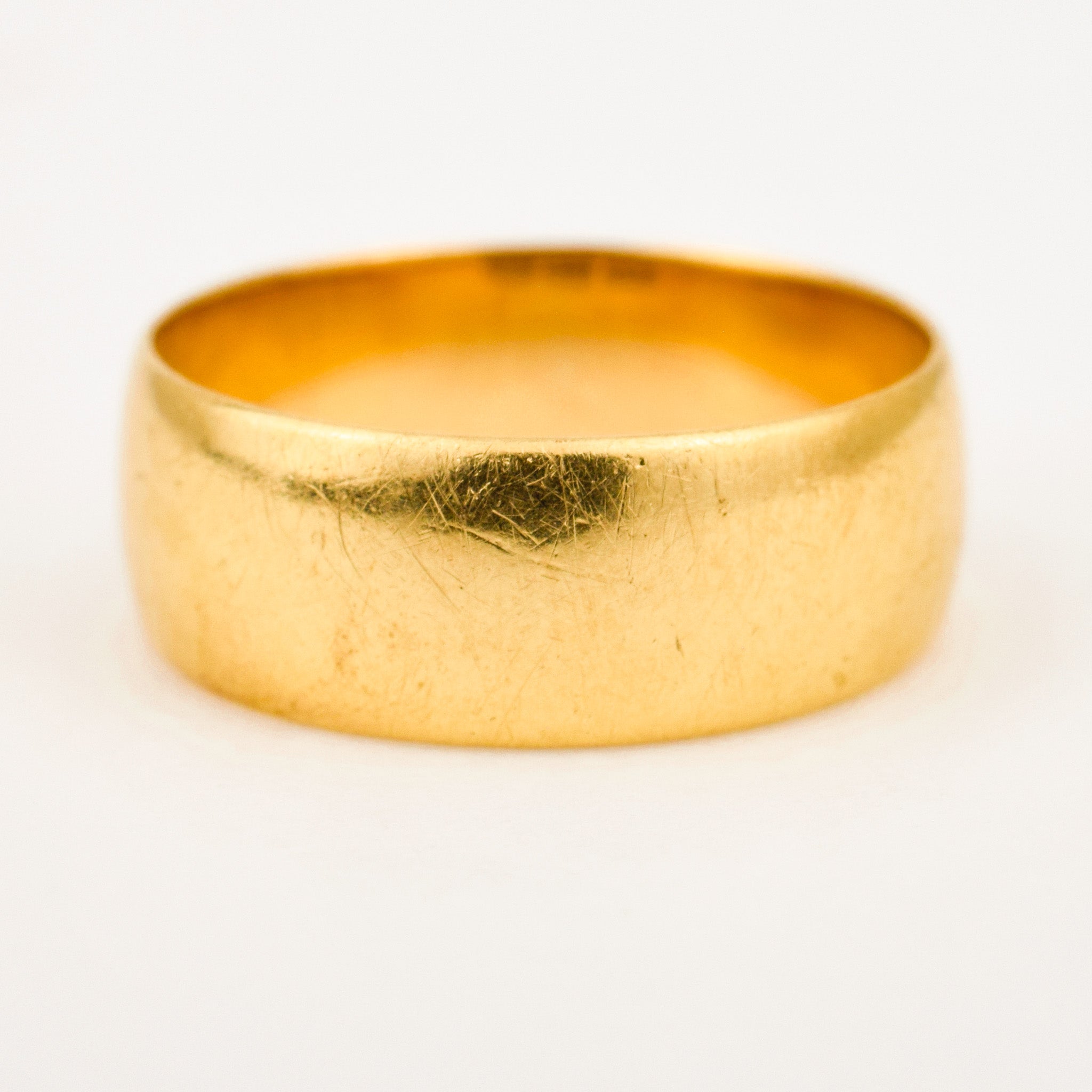 6.8 mm Buttery Gold Band