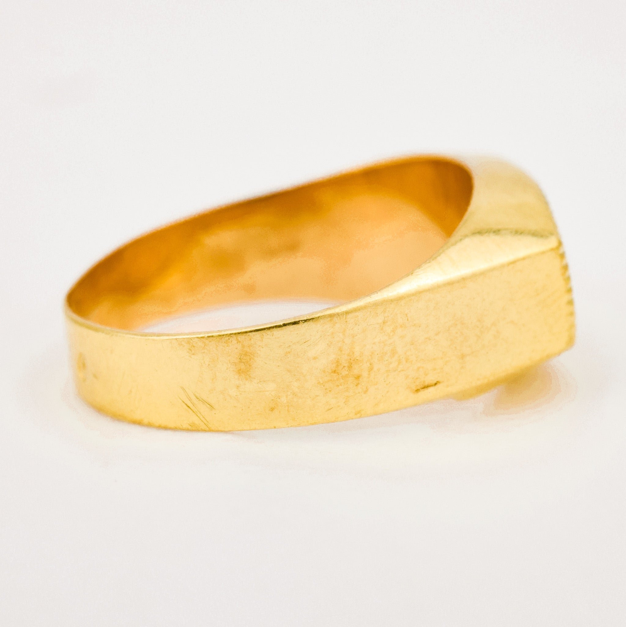 Vintage 18k gold Scorpio Signet Ring