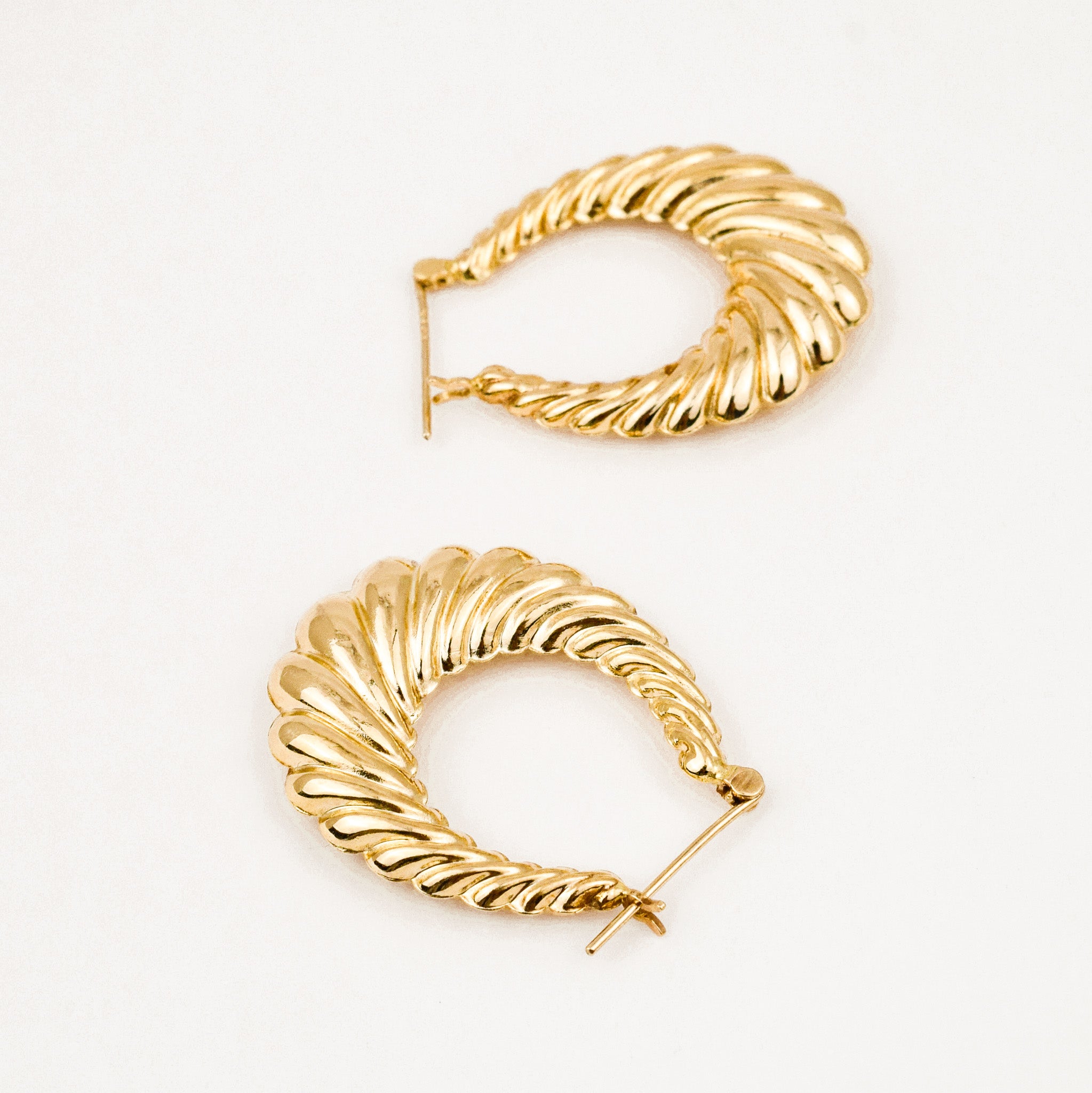 32mm Large Oval Twist Hoops