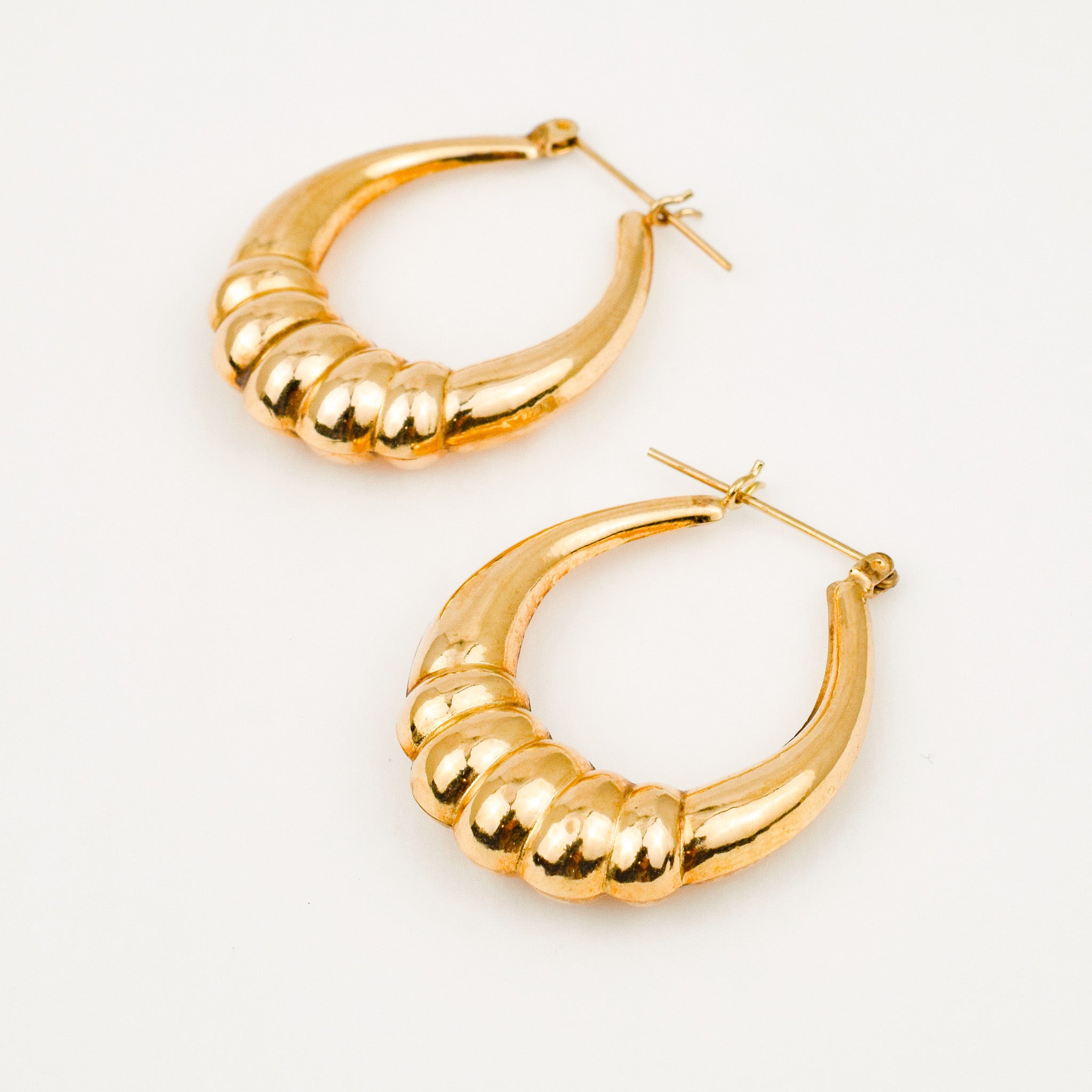 
Vintage gold 33.3 Oval DoorKnocker Hoops