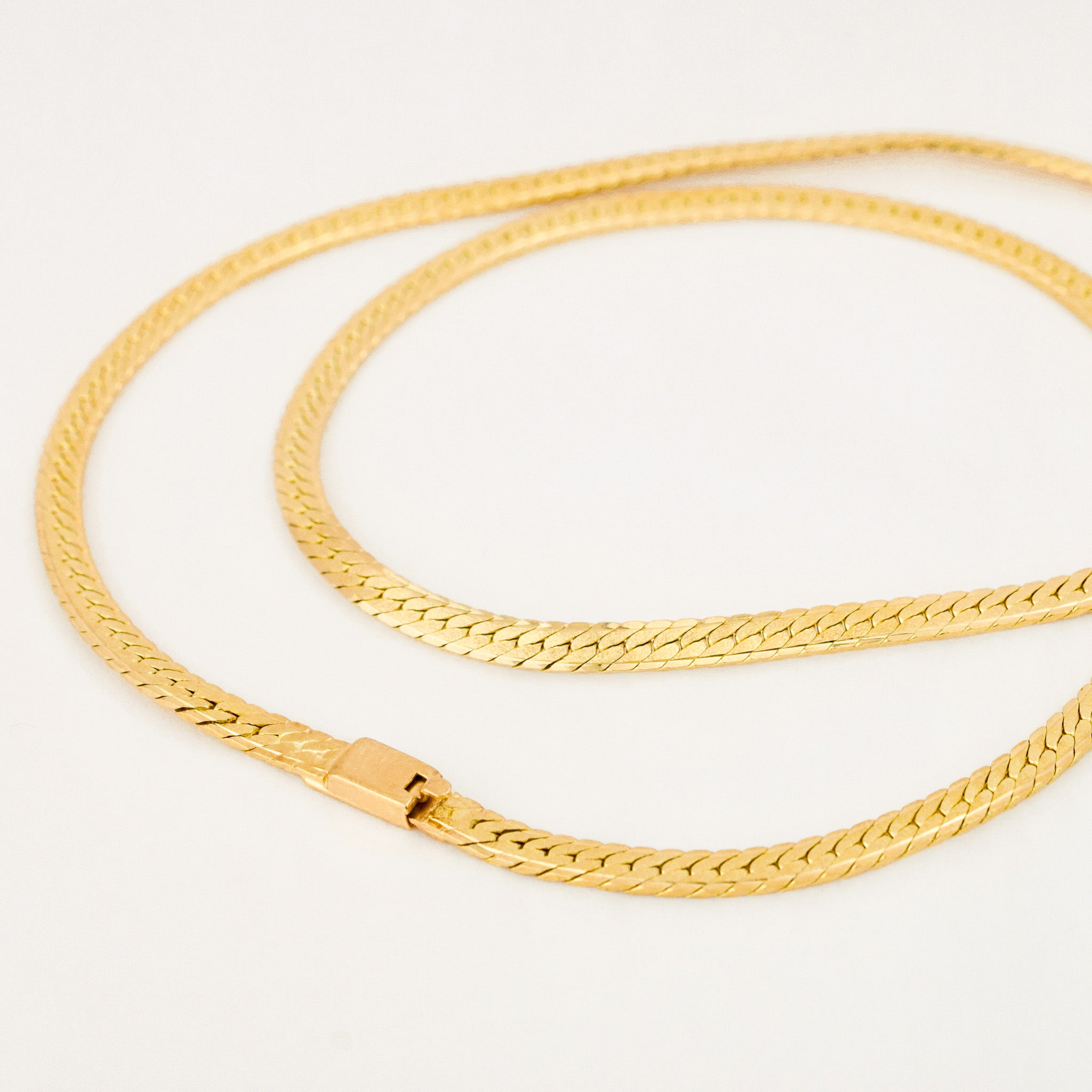 vintage 14k 18” Sleek Herringbone Necklace