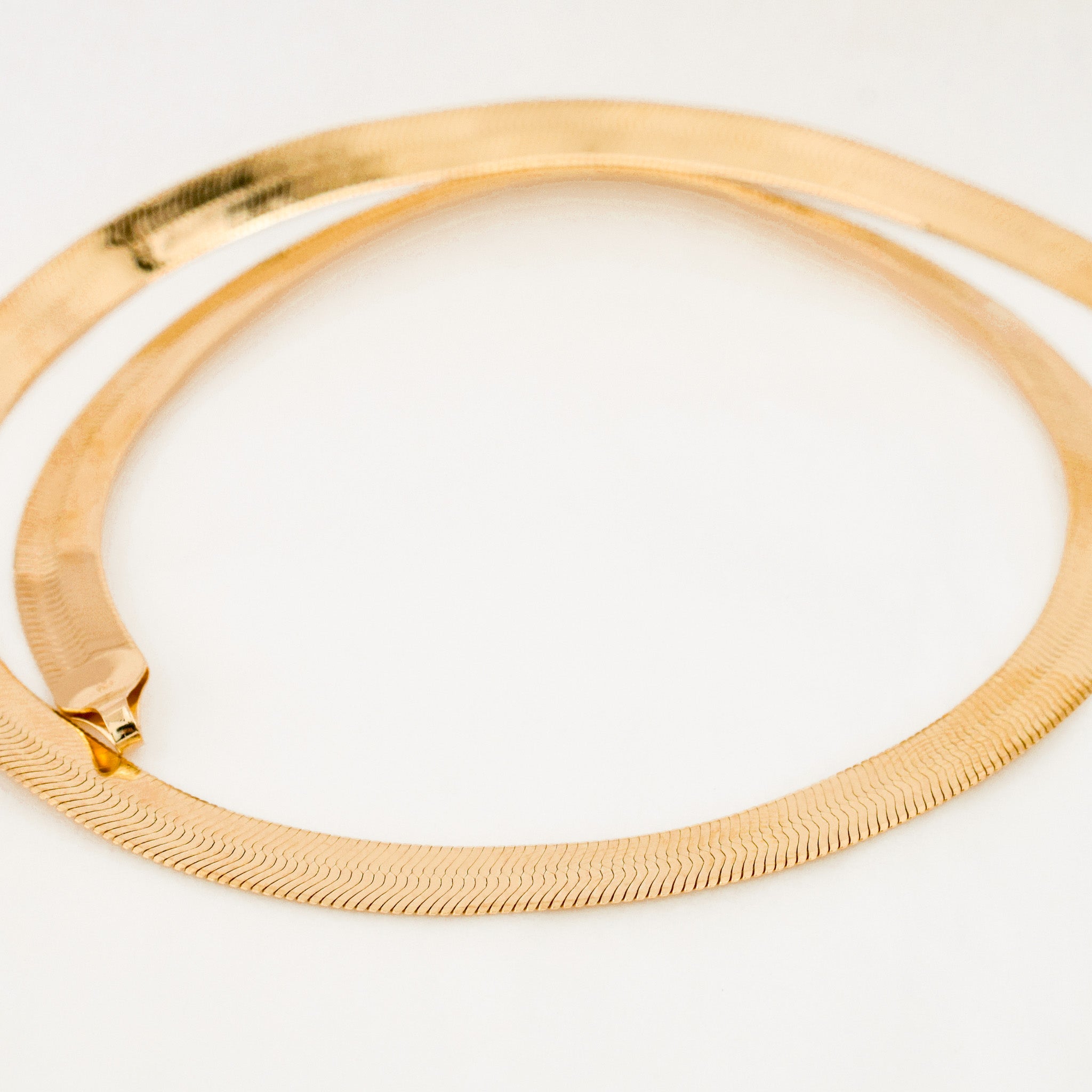 vintage 10k gold 18” Wide Herringbone Necklace