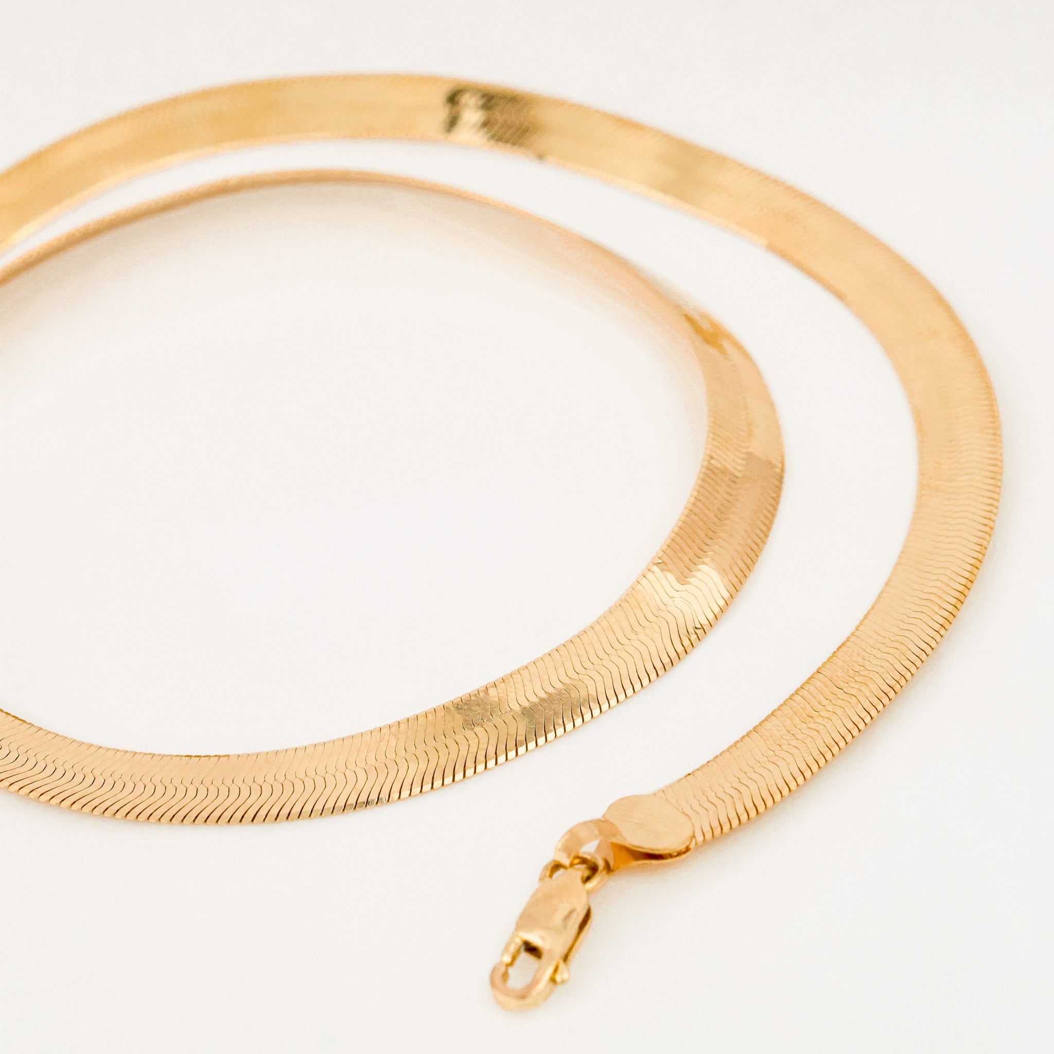 vintage 10k gold 18” Wide Herringbone Necklace