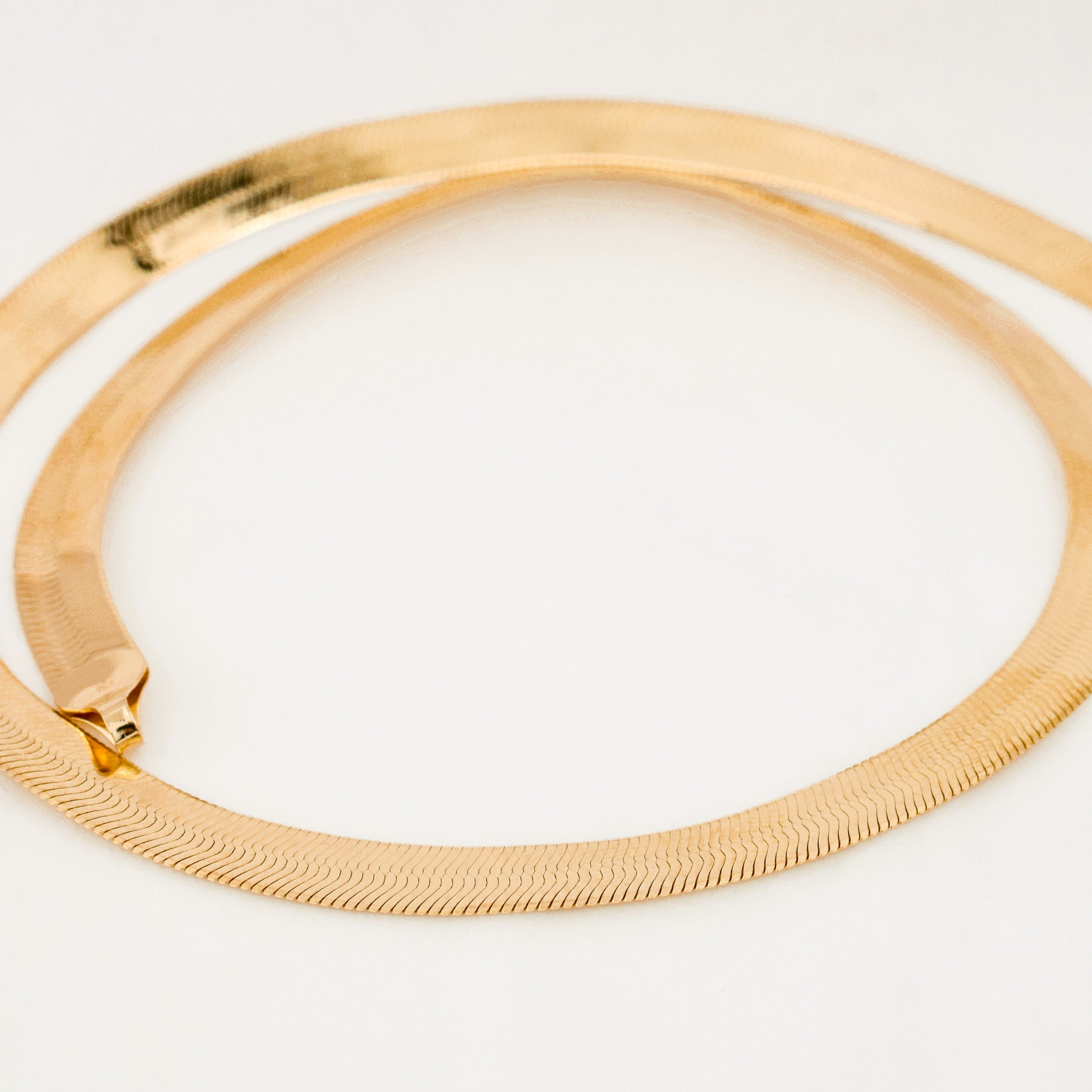 vintage 10k gold 18” Wide Herringbone Necklace