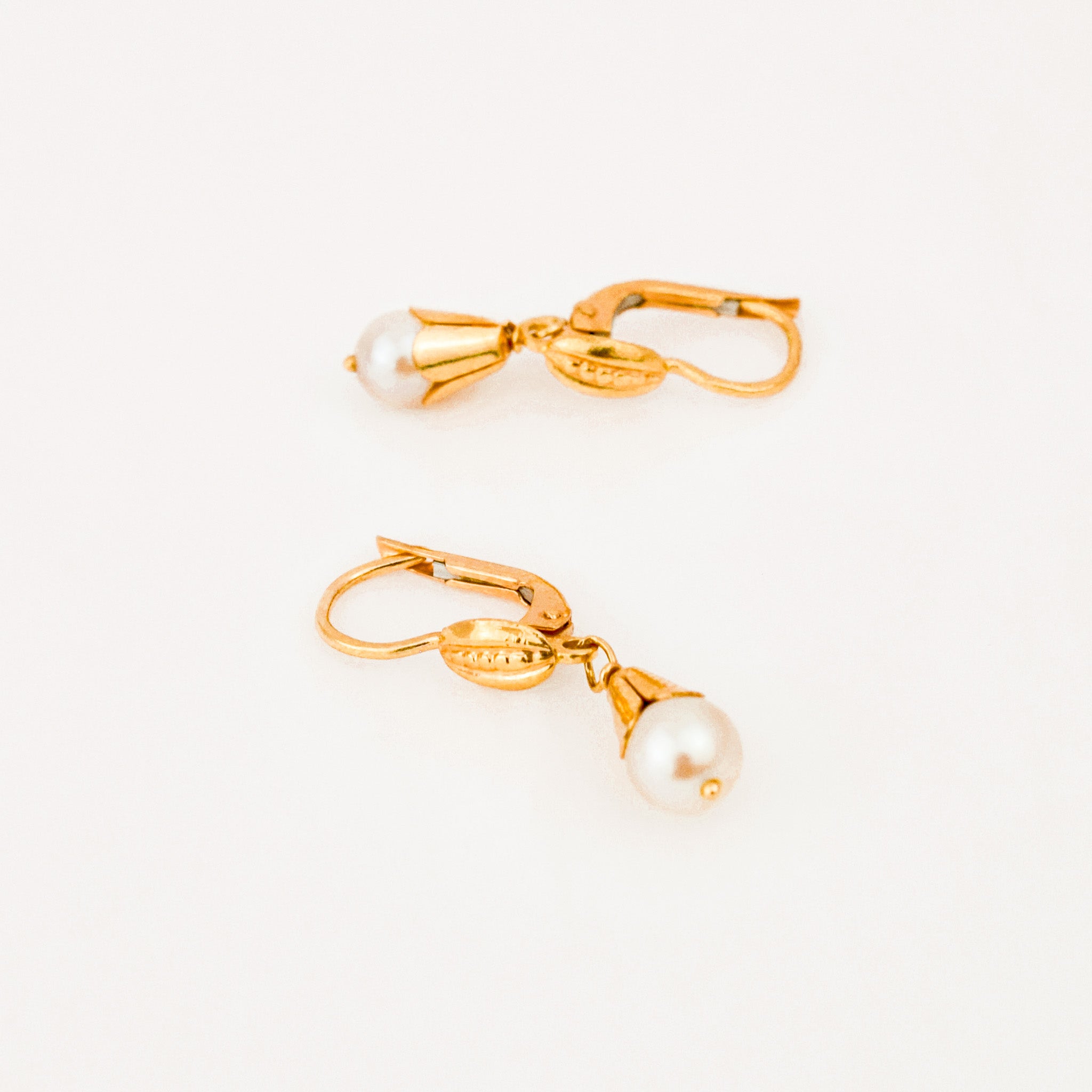 vintage 18k Pearl Drop Hoops