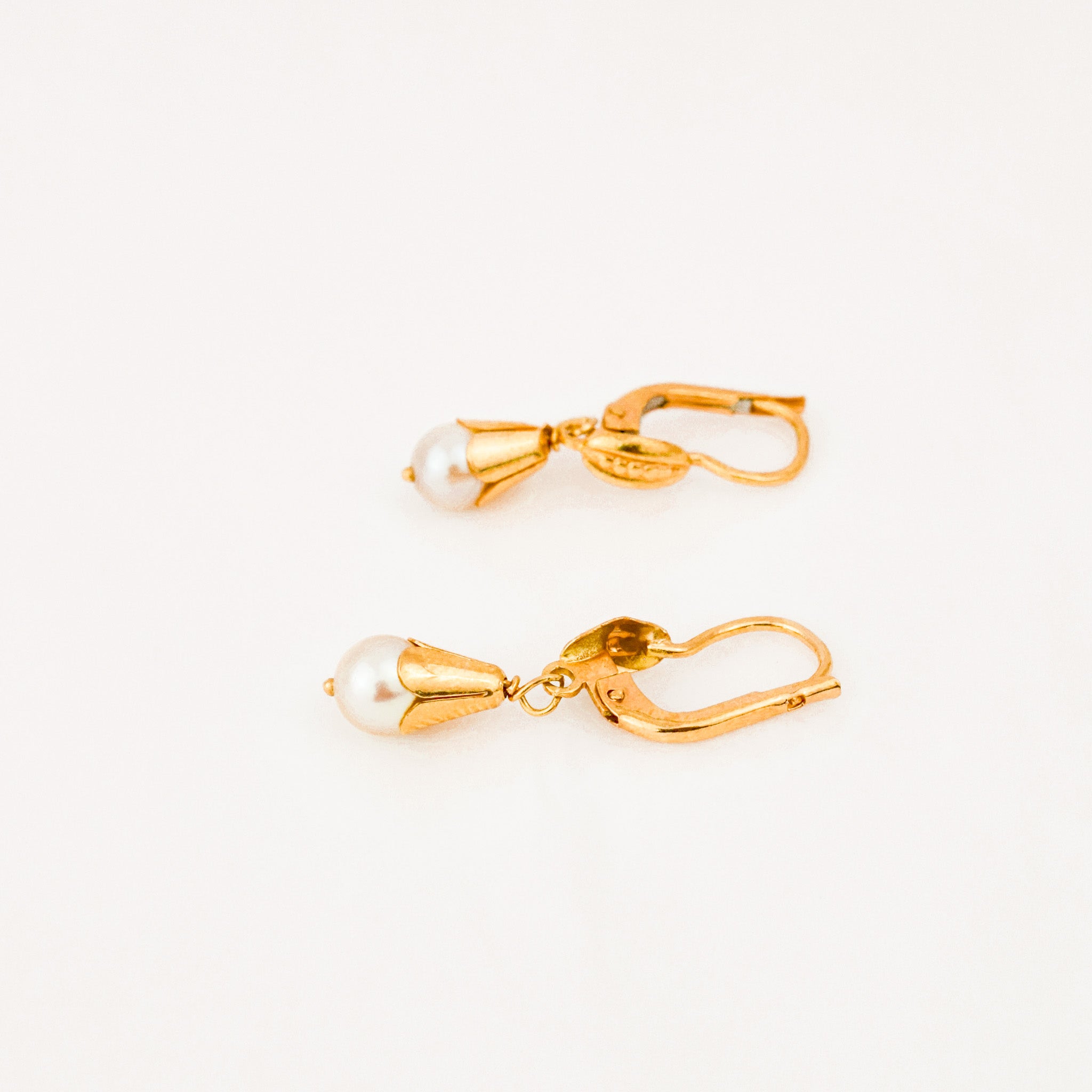 vintage 18k Pearl Drop Hoops