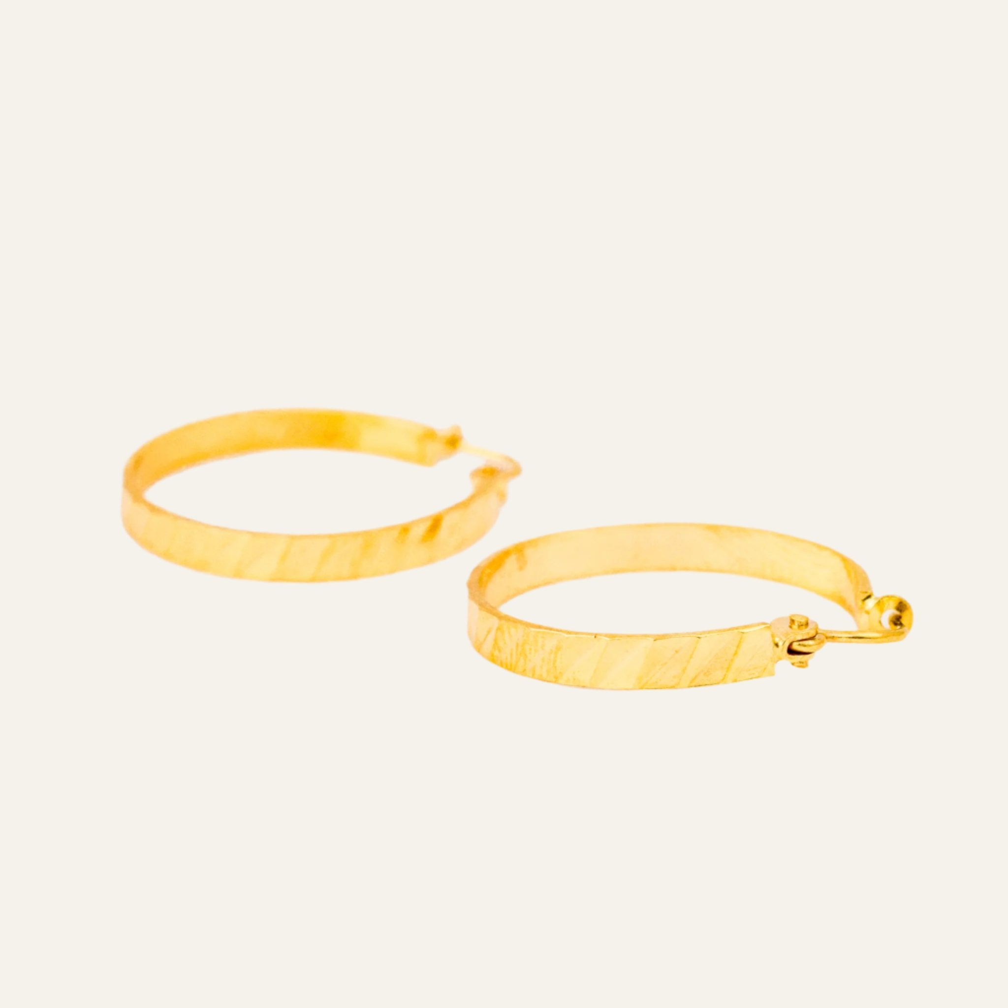 vintage 18k 24mm Modern Scallop Hoops
