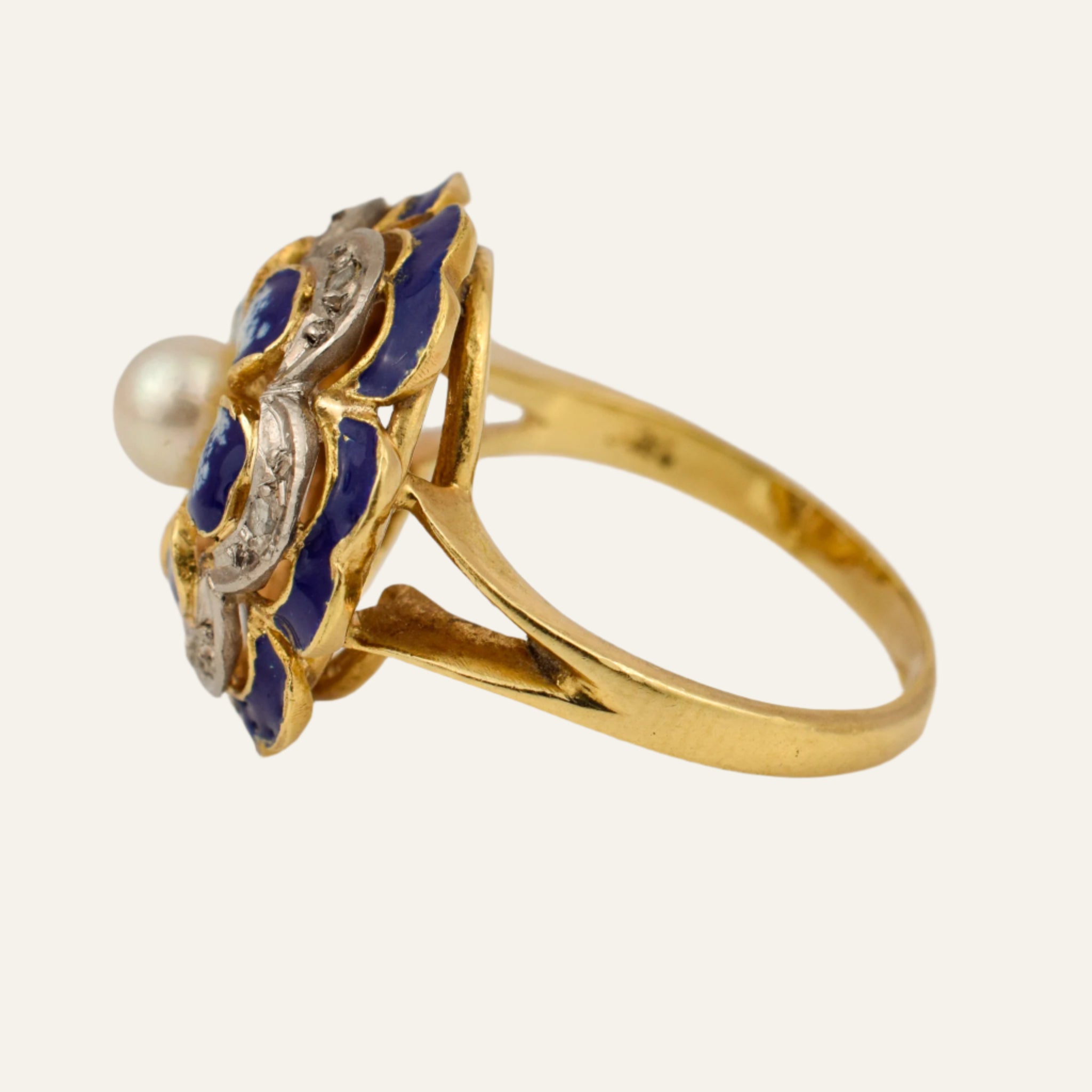 Flower Enamel Diamond and Pearl Ring