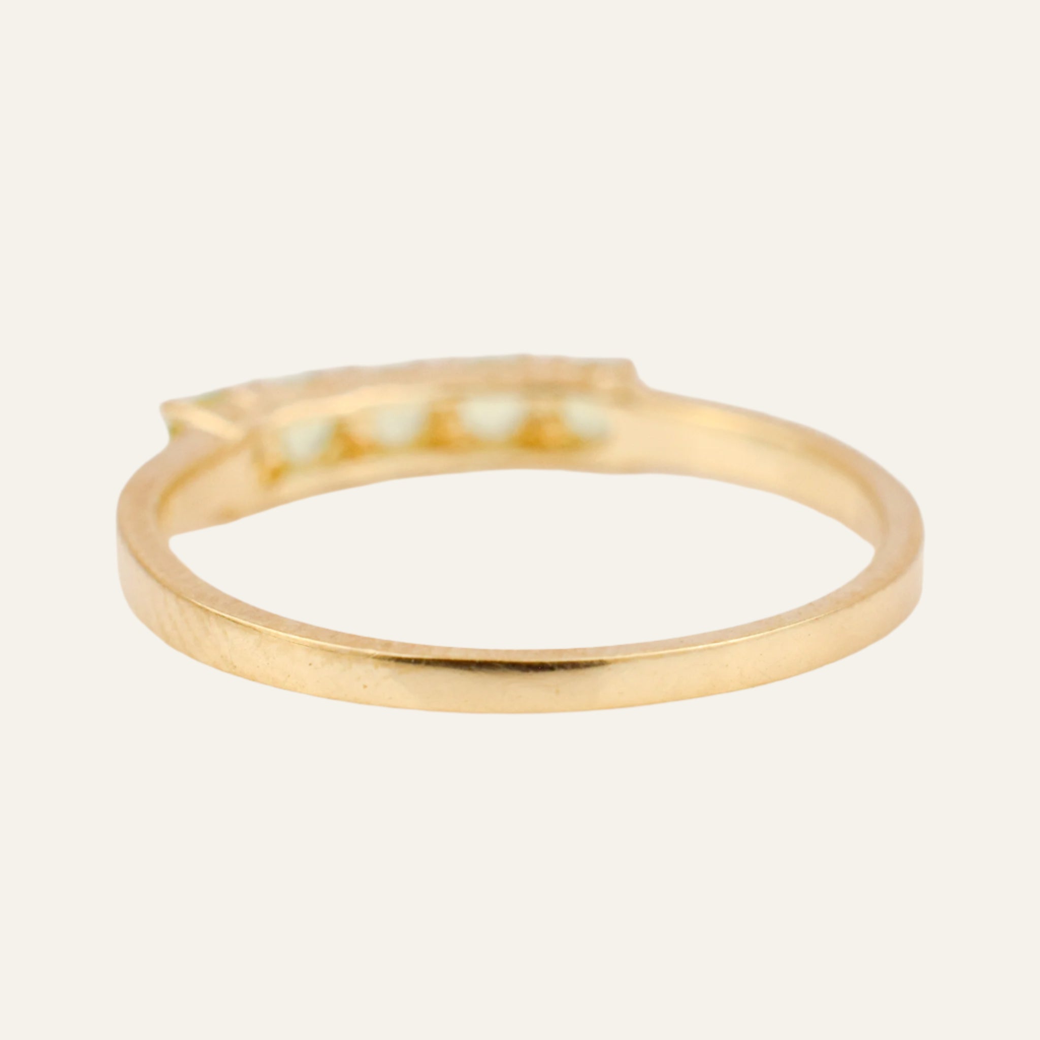 5 Peridot Gold Band