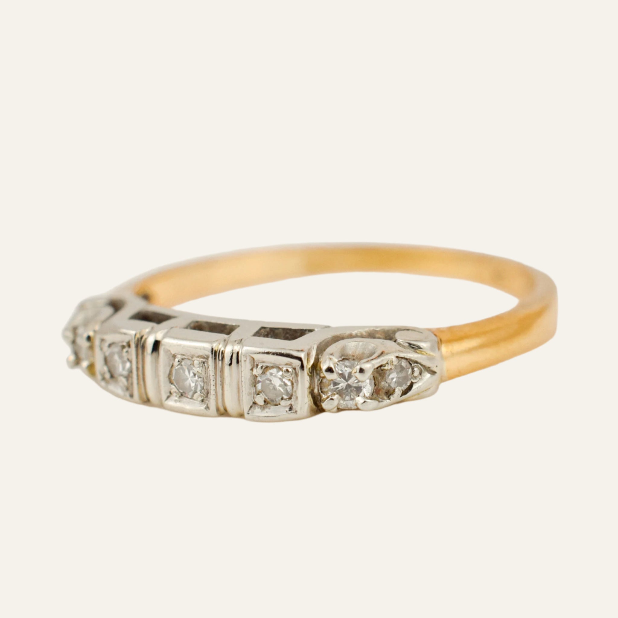 7 Diamond Vintage Gold Band