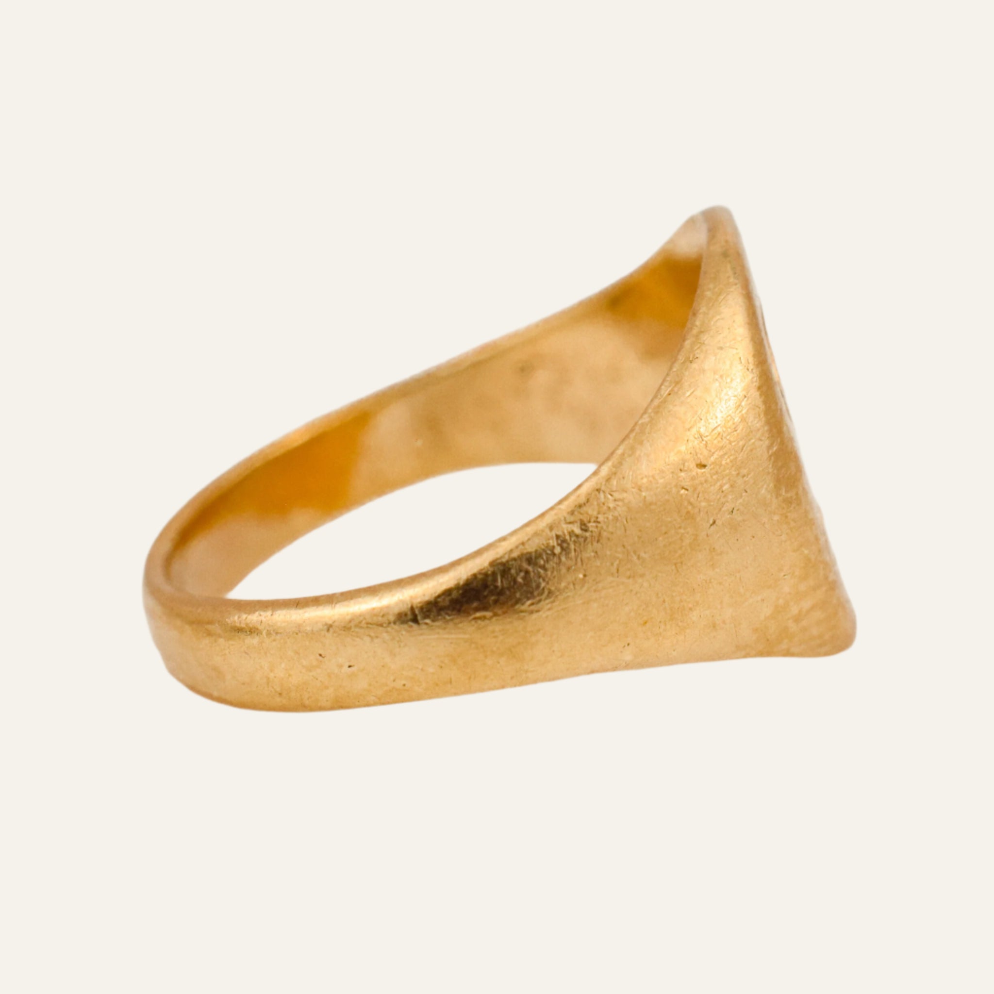 'MW' Signet Ring