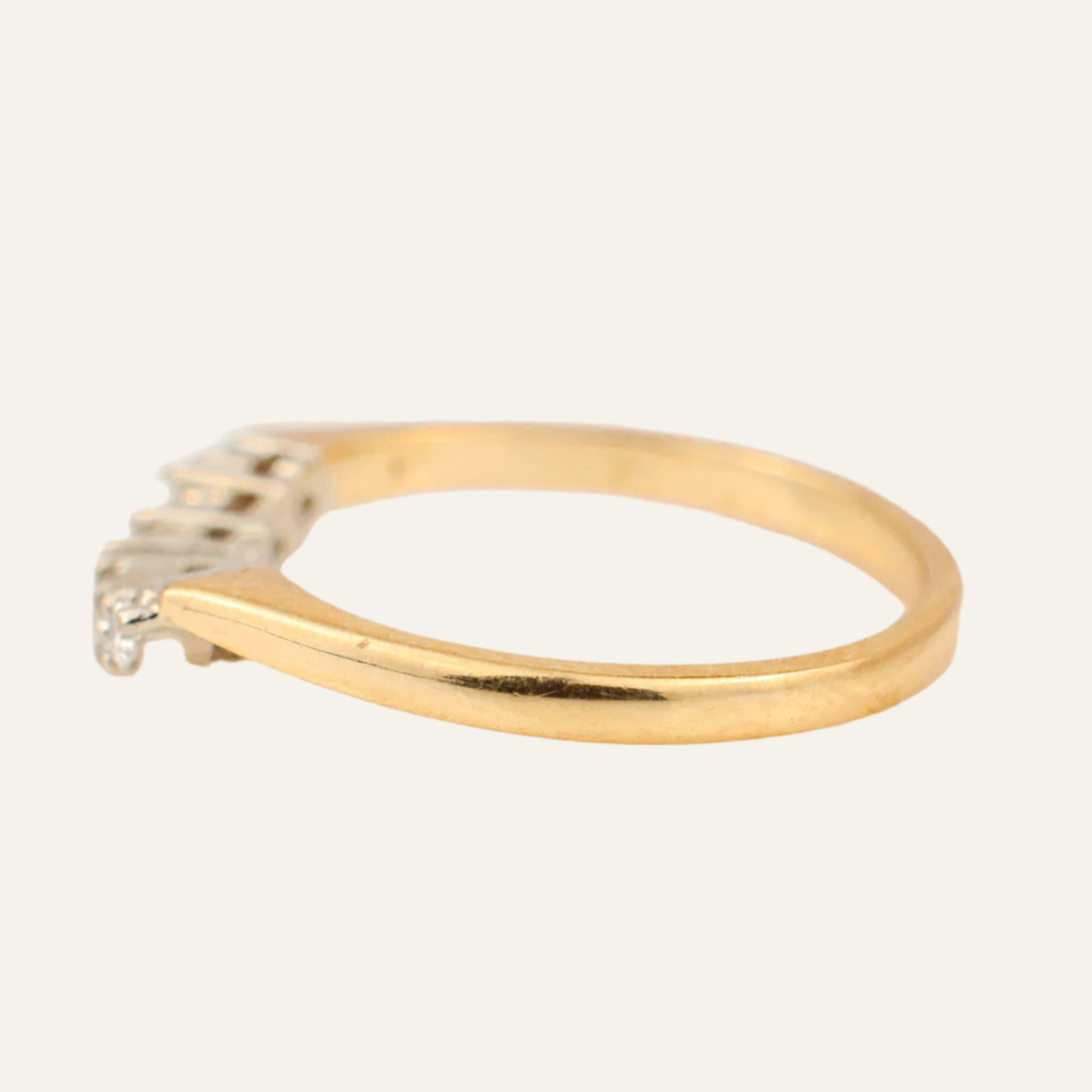 6 Diamond Curved Gold Band