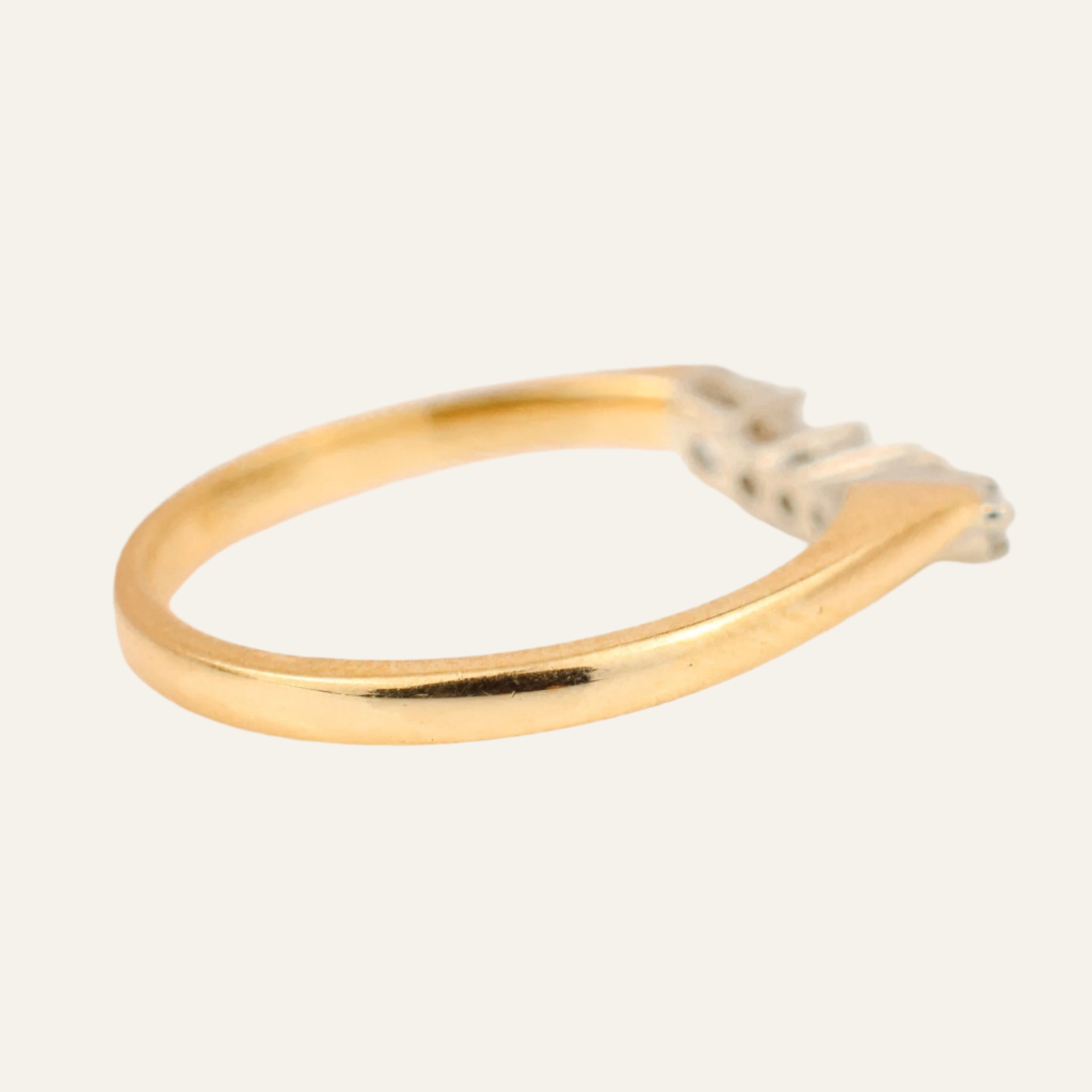 6 Diamond Curved Gold Band
