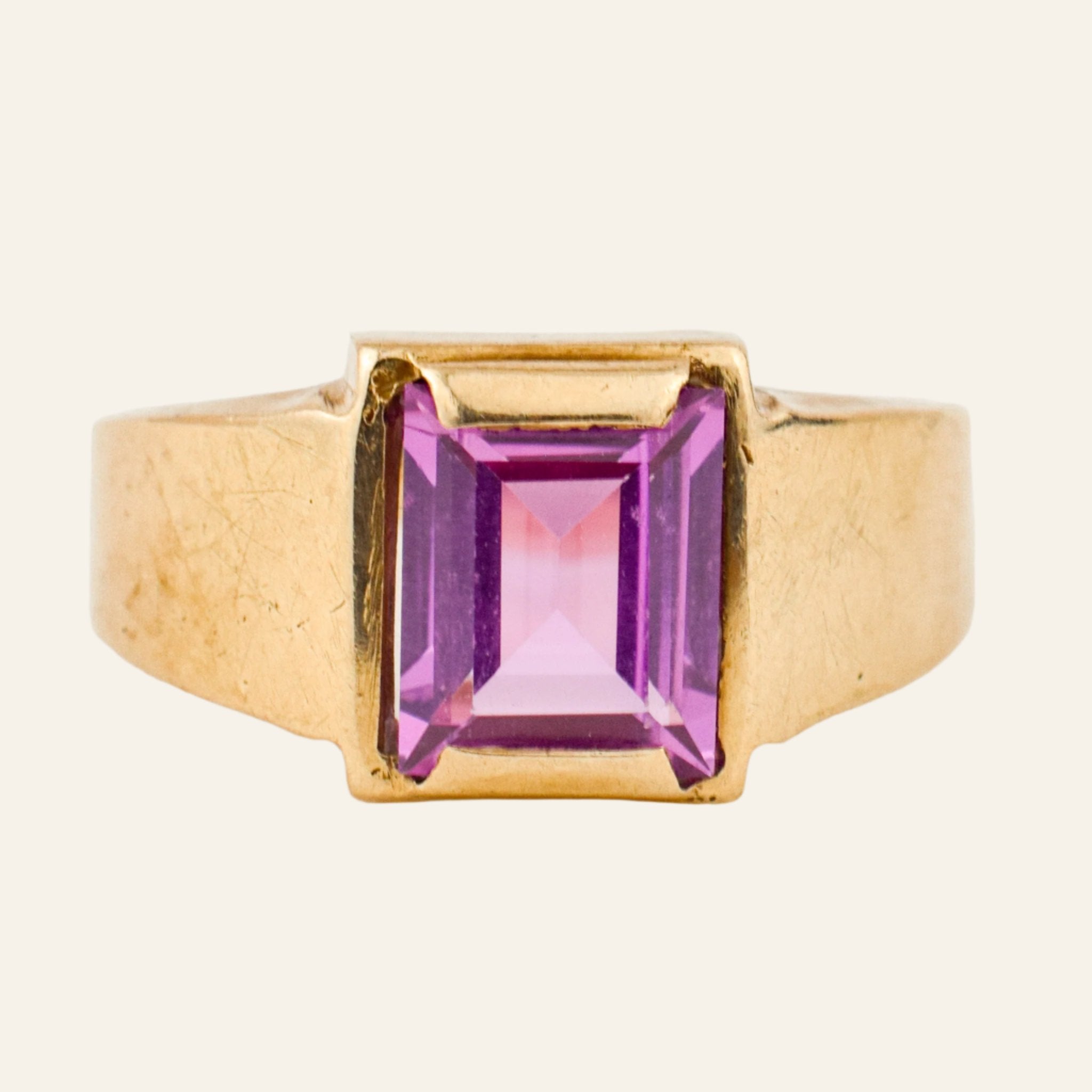 Sleek Pink Stone Gold Ring