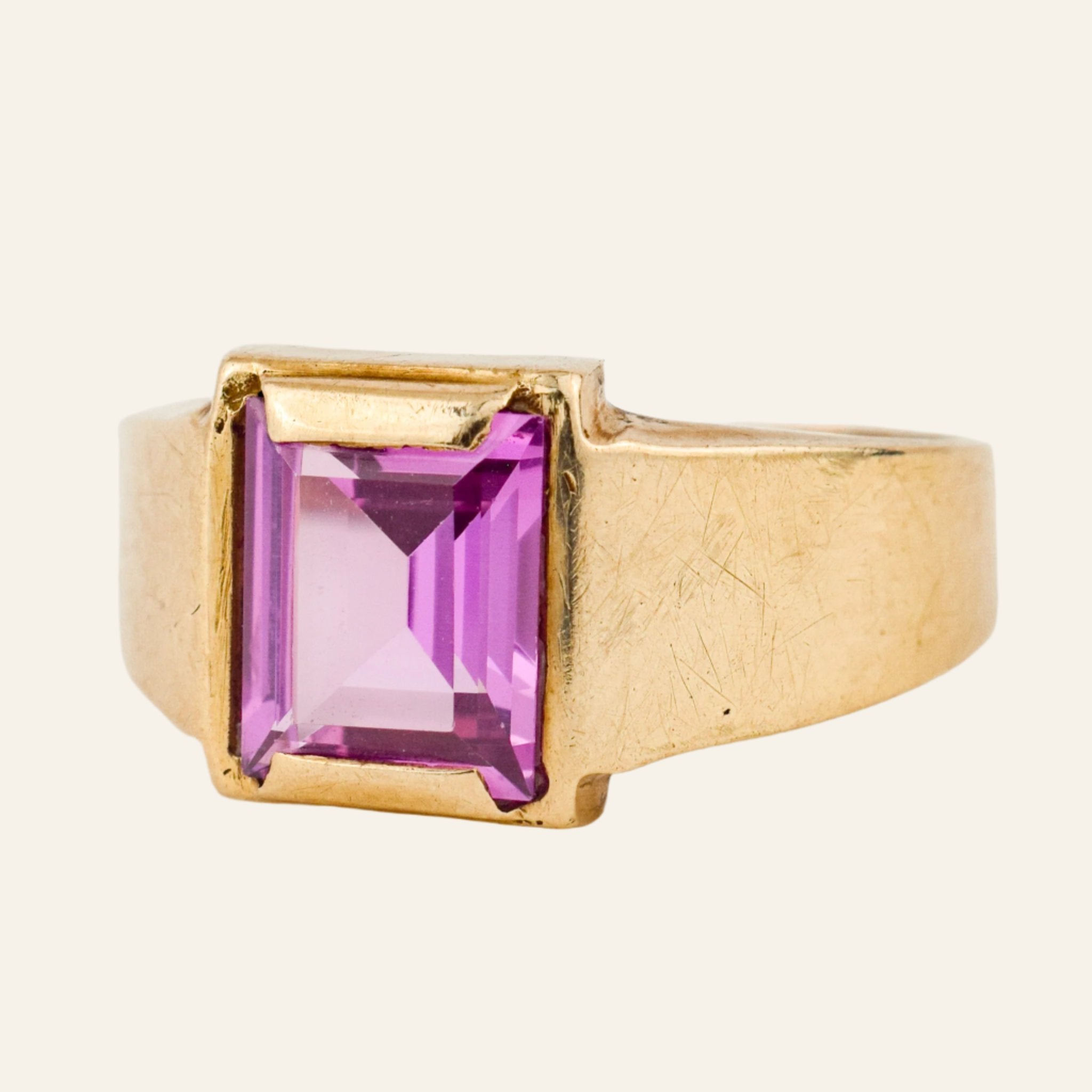 Sleek Pink Stone Gold Ring