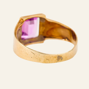 Sleek Pink Stone Gold Ring