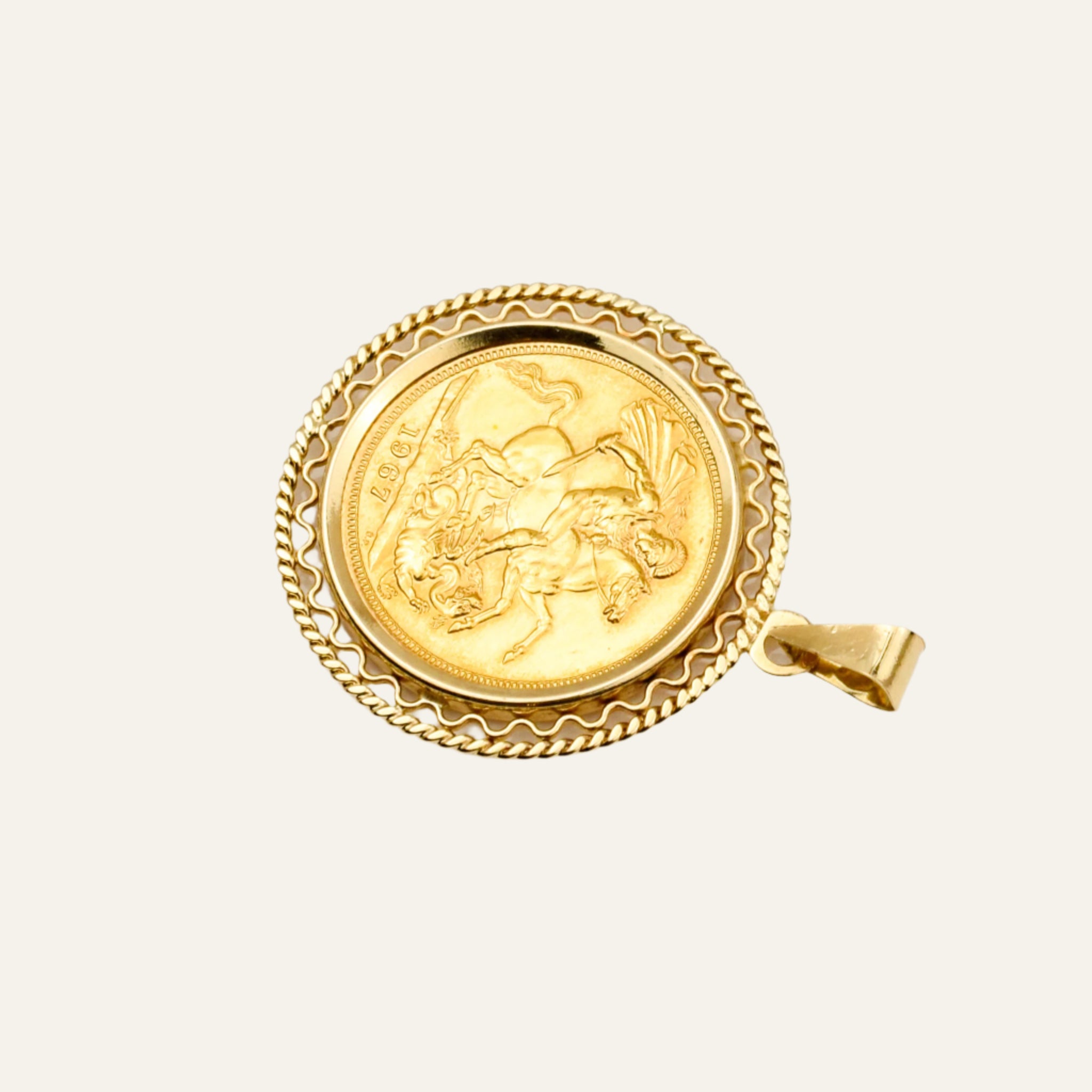 22k Sovereign Coin Pendant